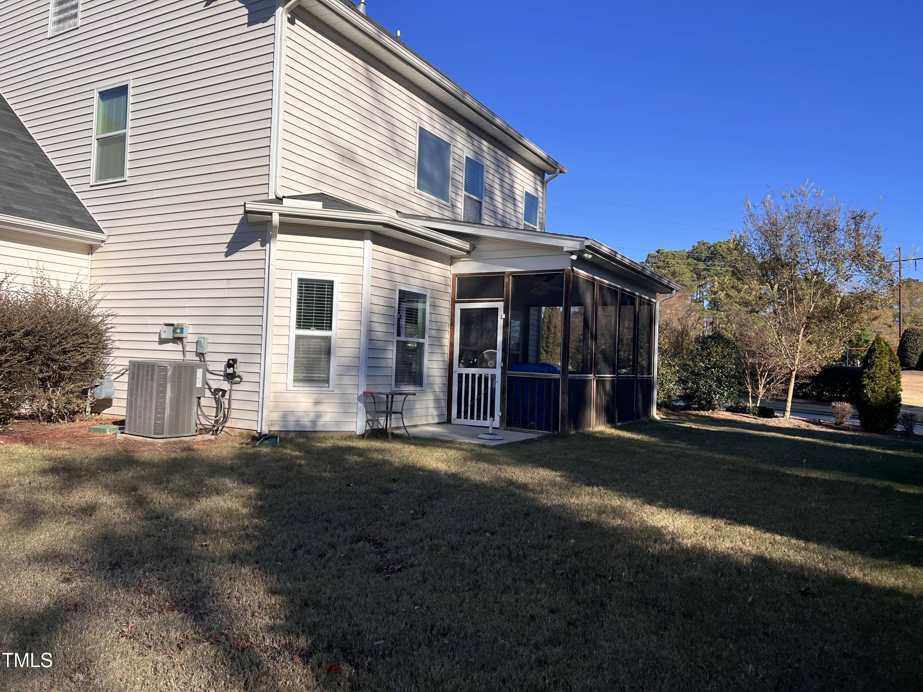 374 W Falcon Court