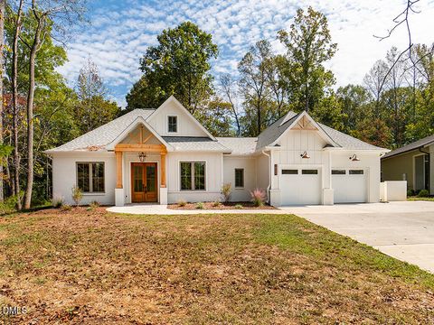 2956 Forest Creek Lane Mebane NC 27302