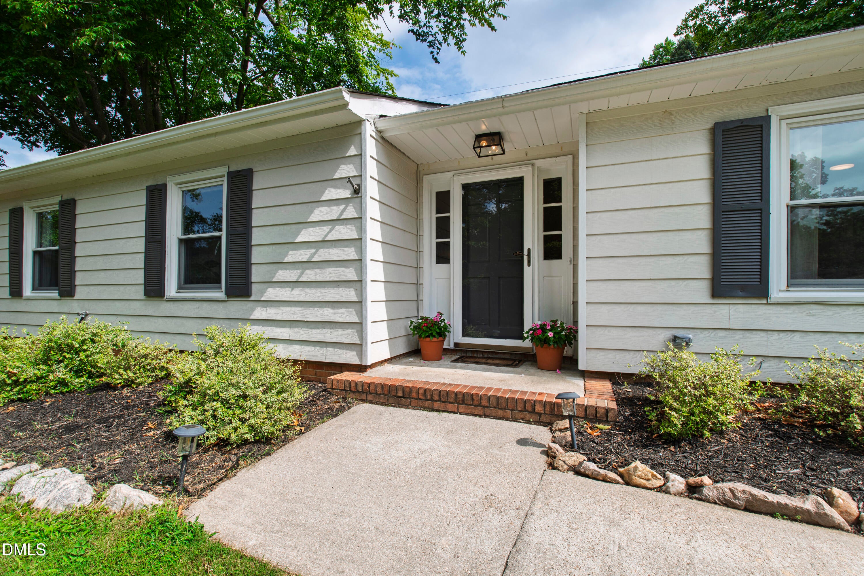 709 Dawnwood Court