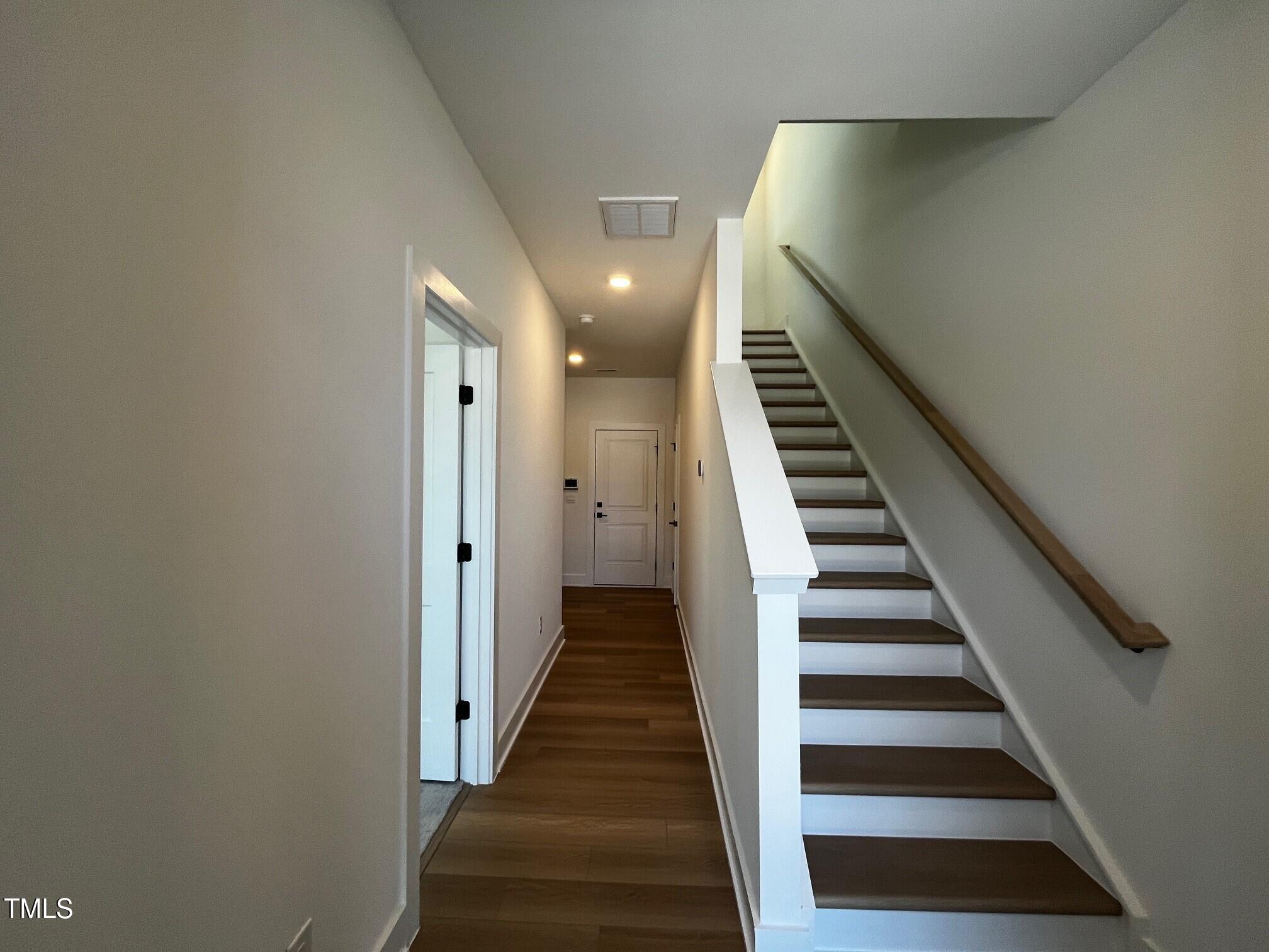 526 Billingshurst Way 211