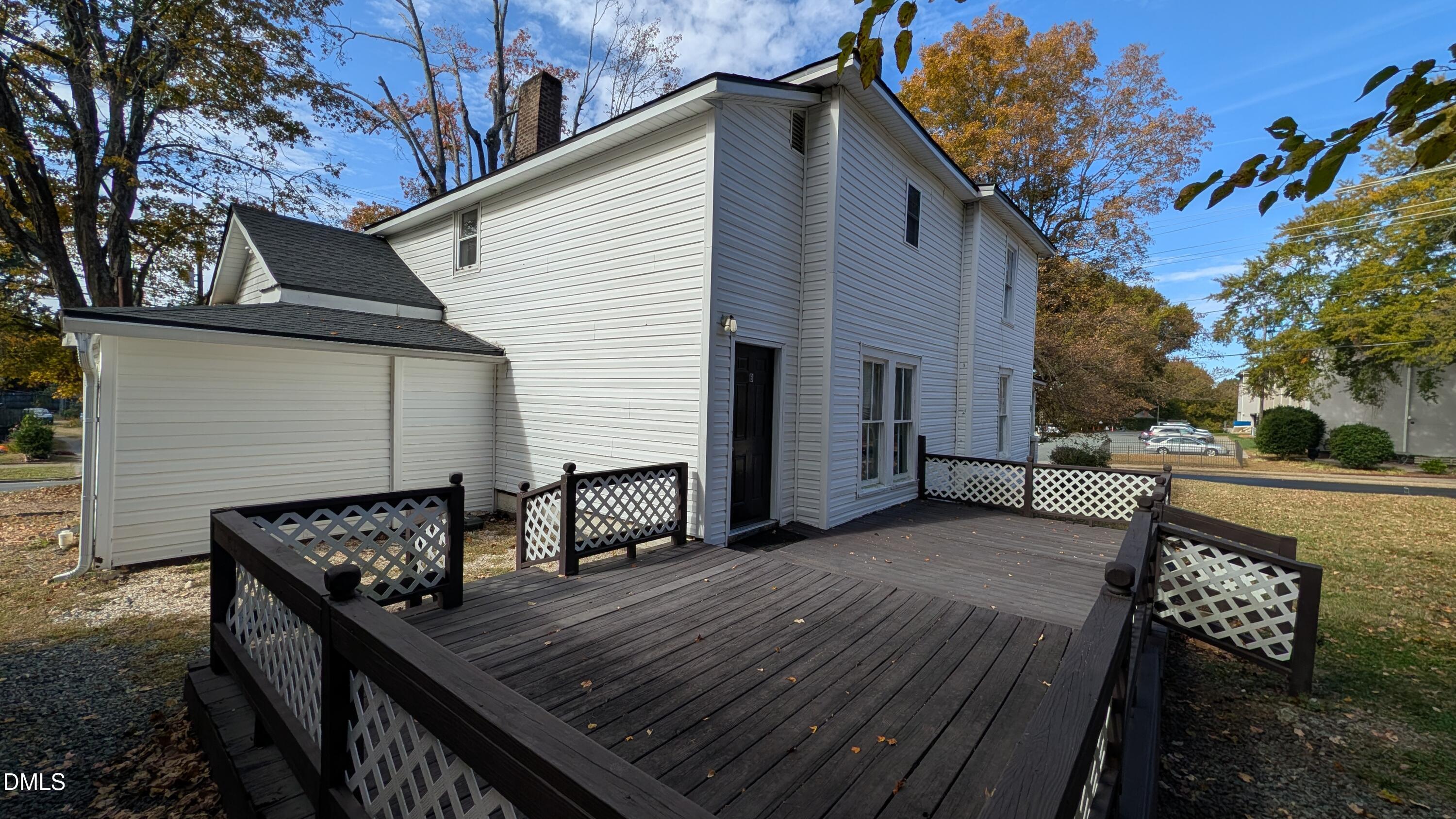 520 Everett St Street