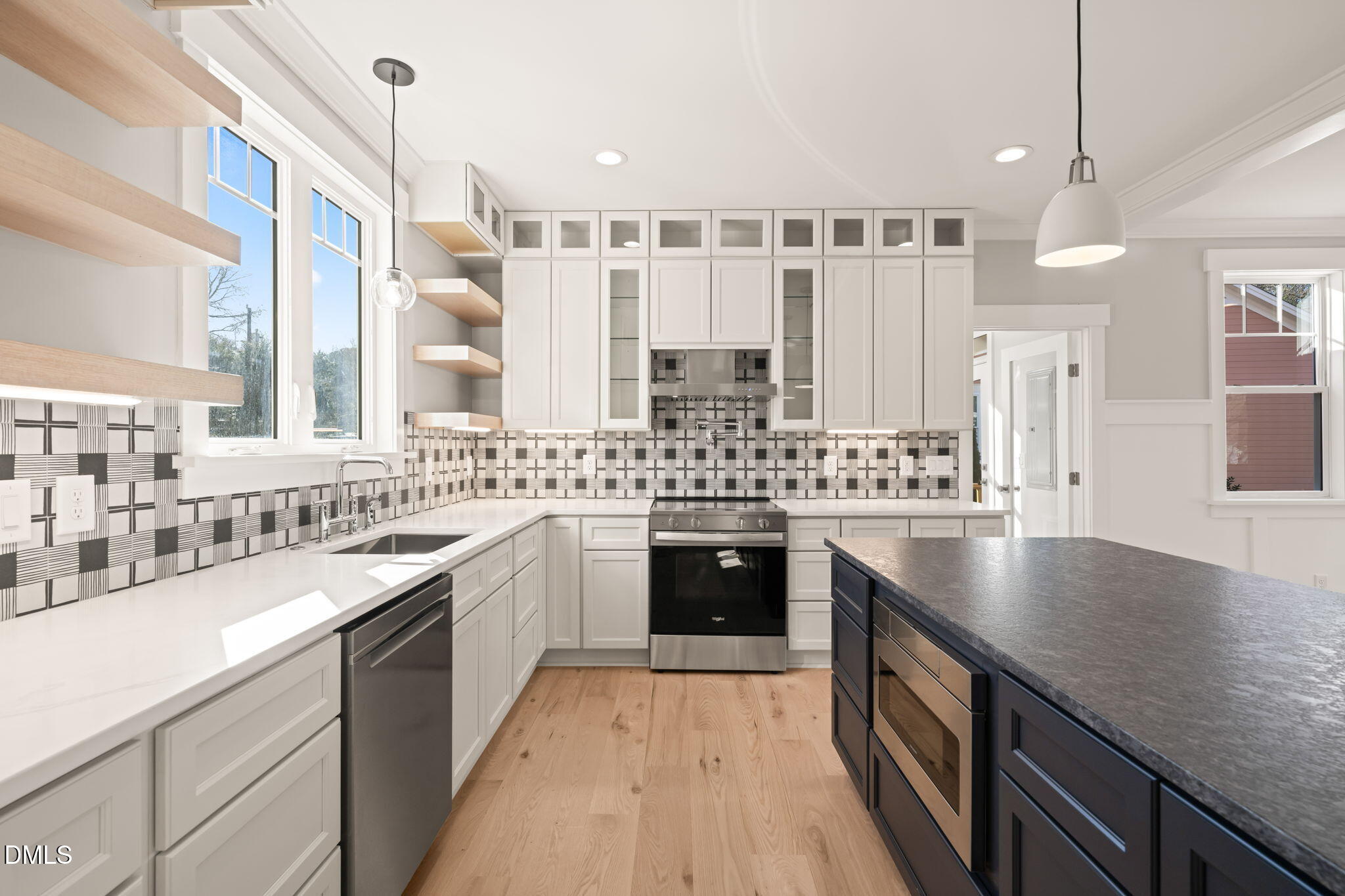 713 Heidelberg Street