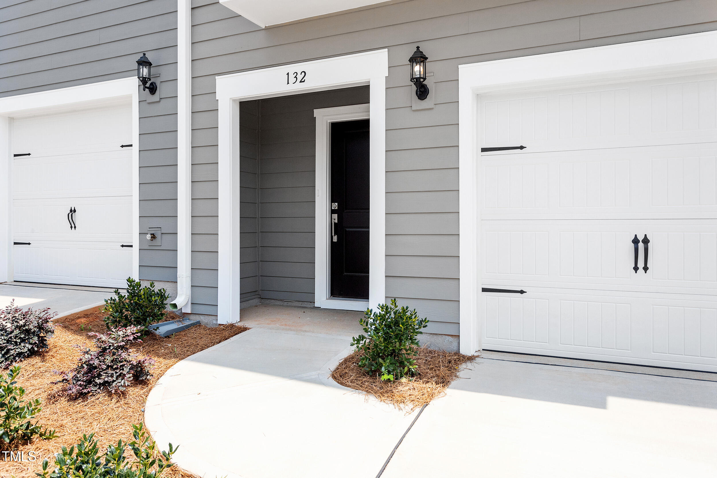 132 Central Townes Way 289