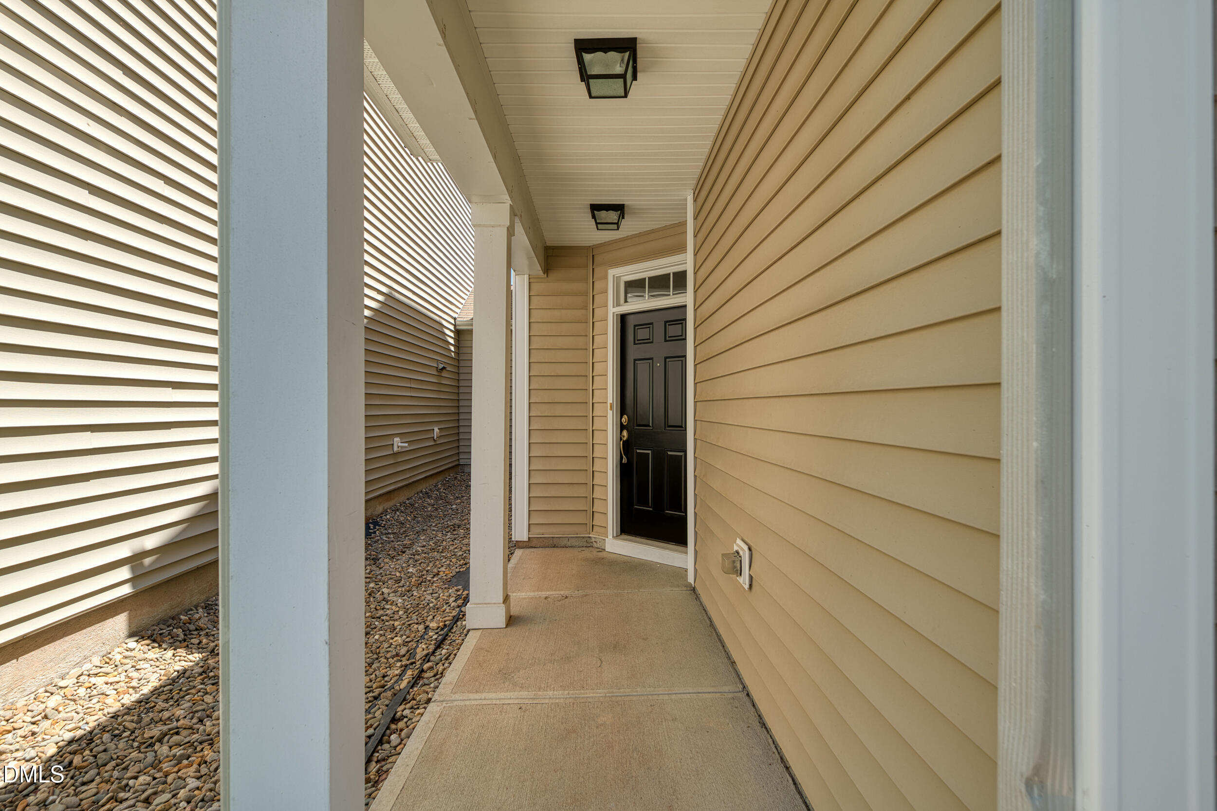 713 Garden Square Lane