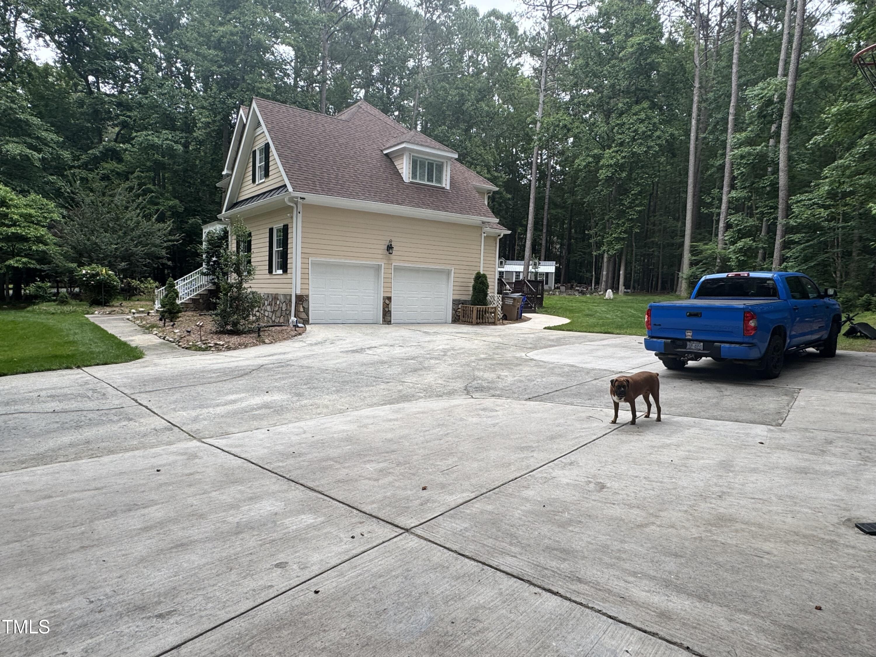 6225 Acorn Ridge Trail