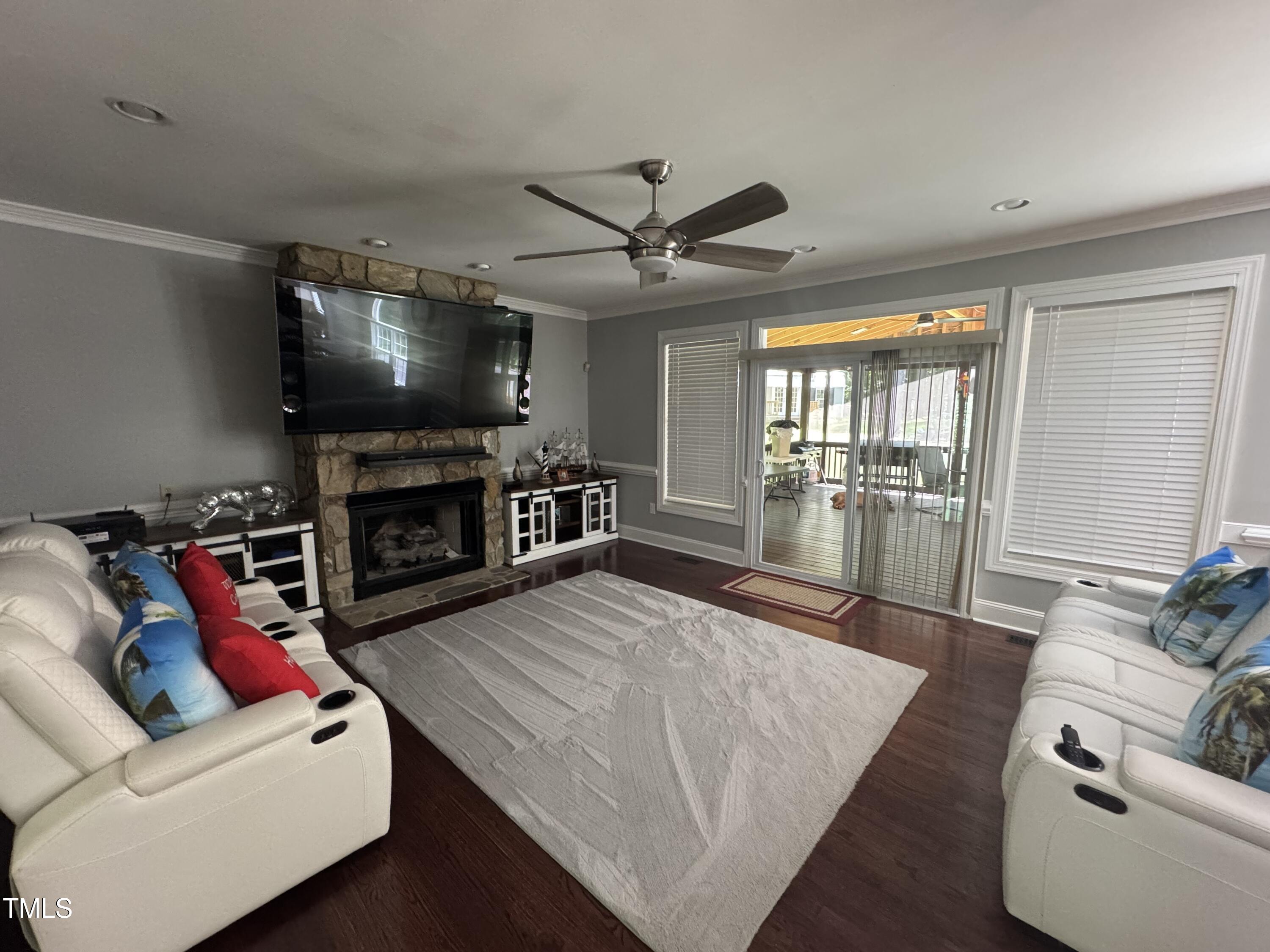 6225 Acorn Ridge Trail