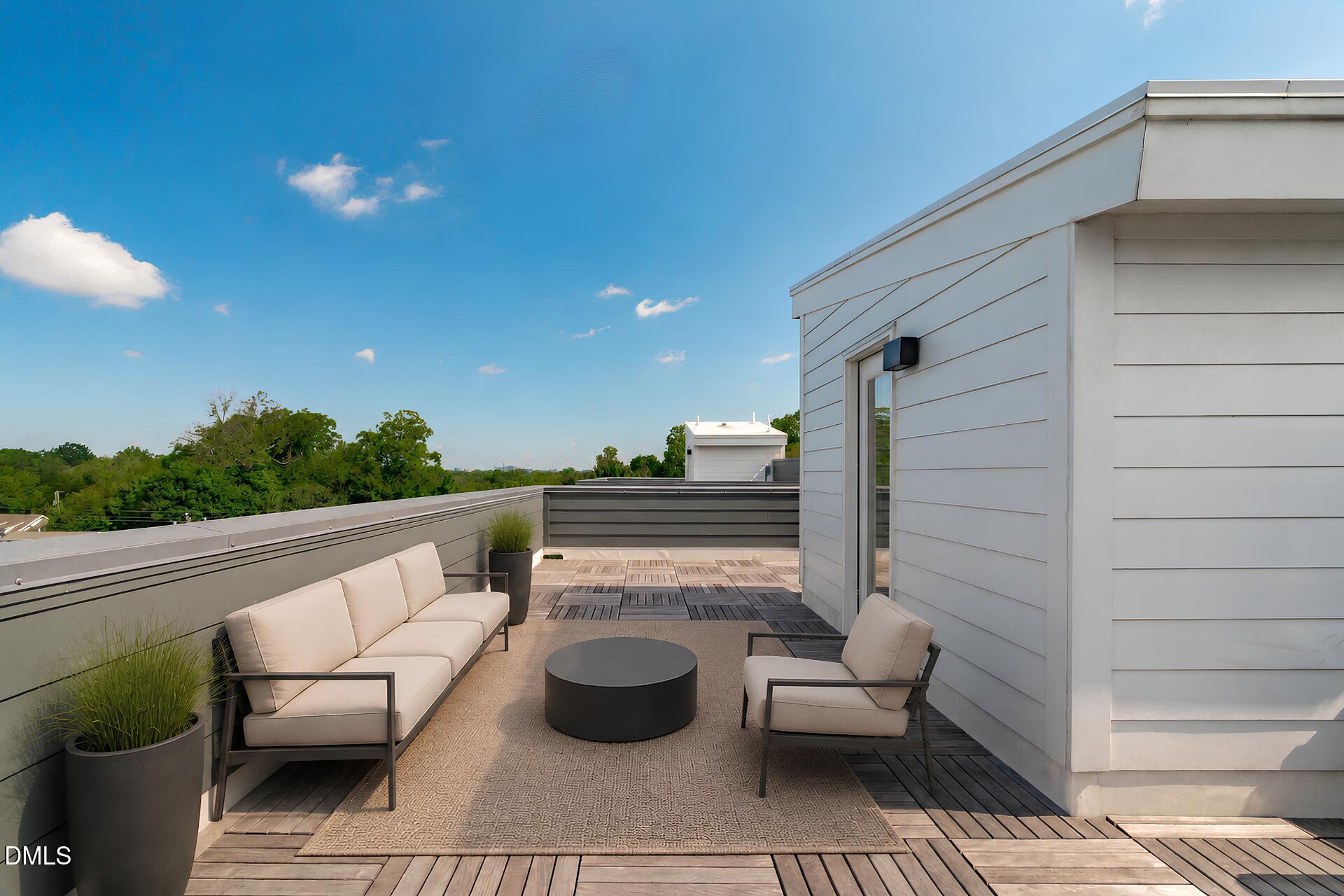 10 Seawell Avenue 101