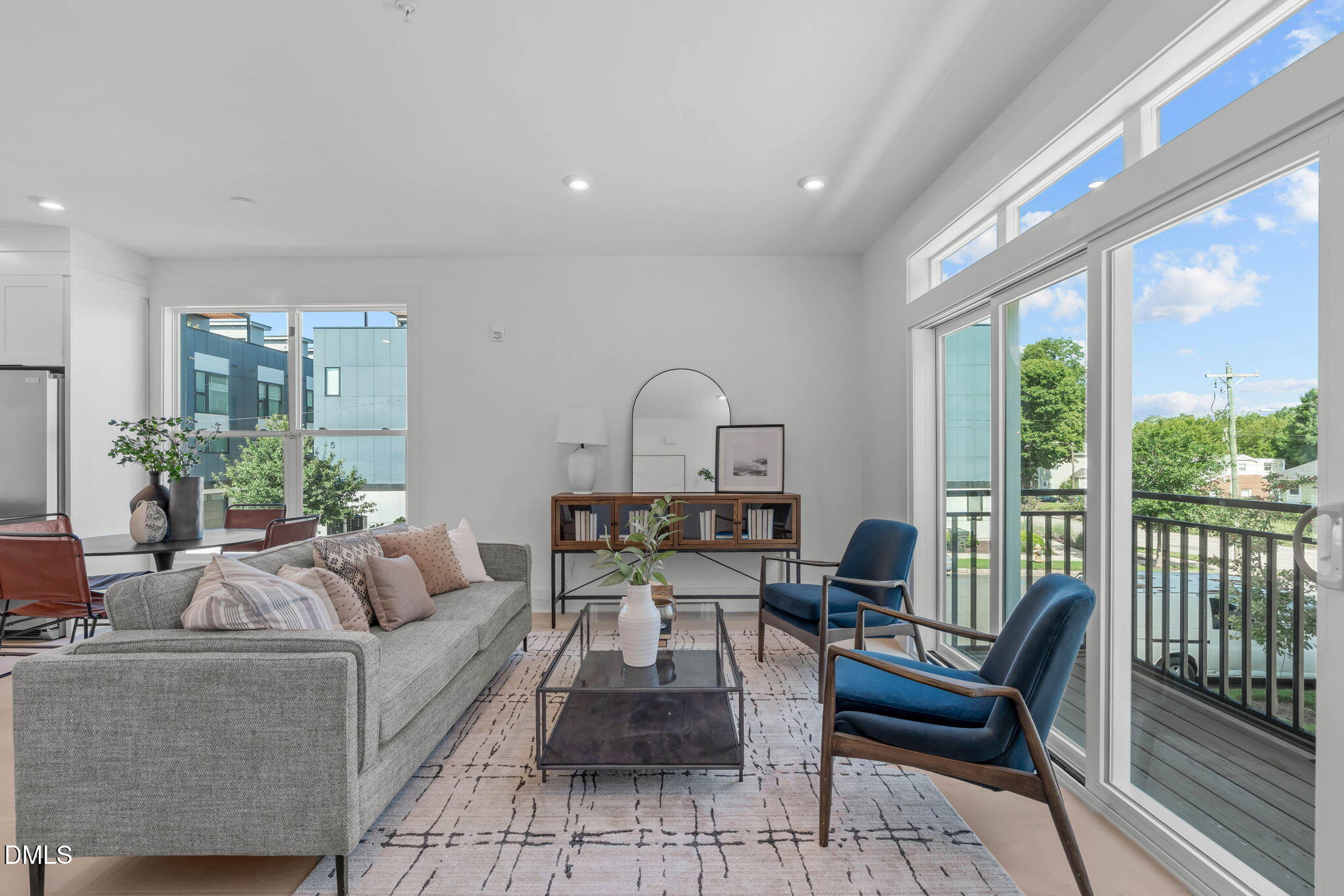 10 Seawell Avenue 101