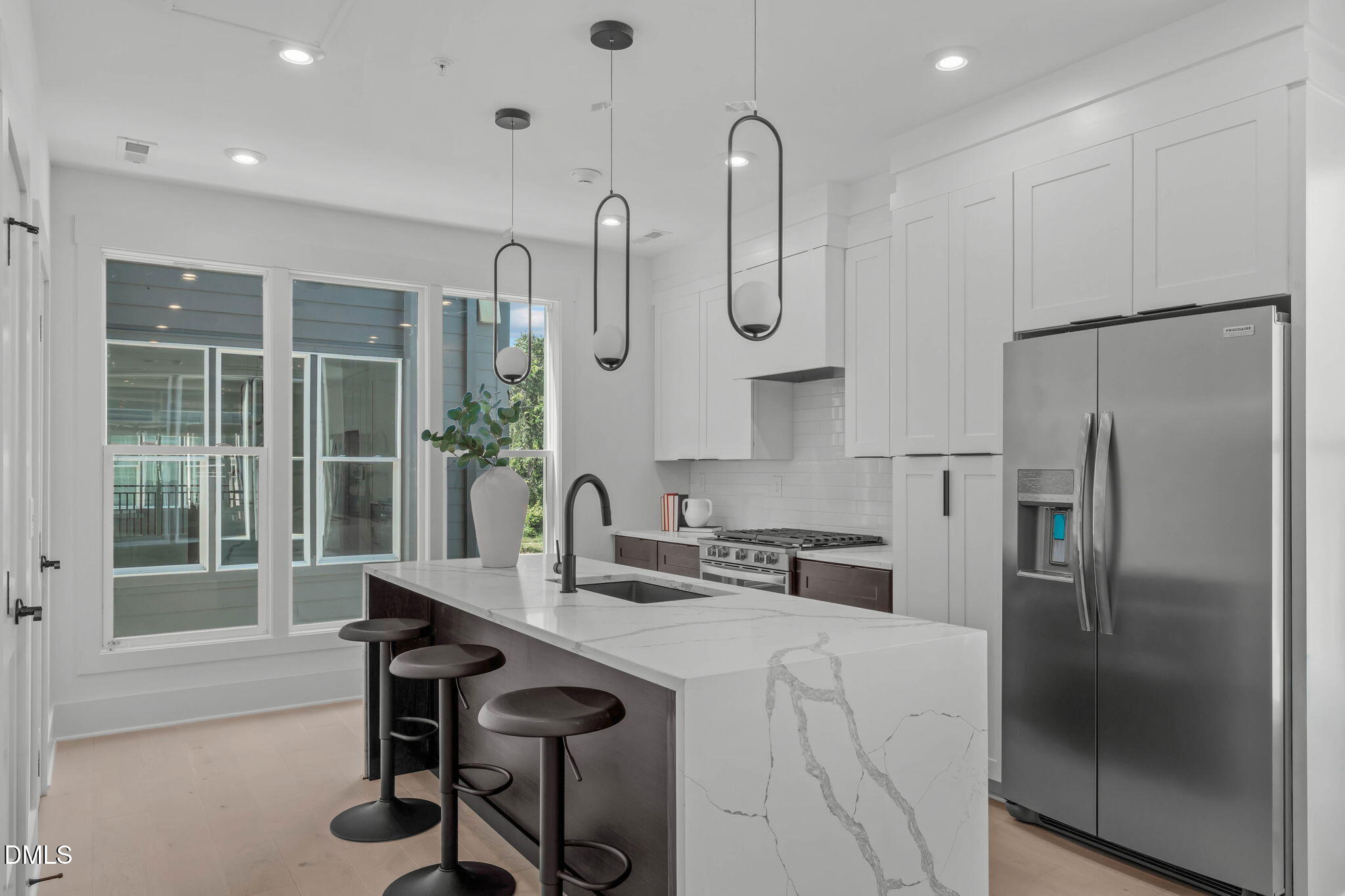 10 Seawell Avenue 101