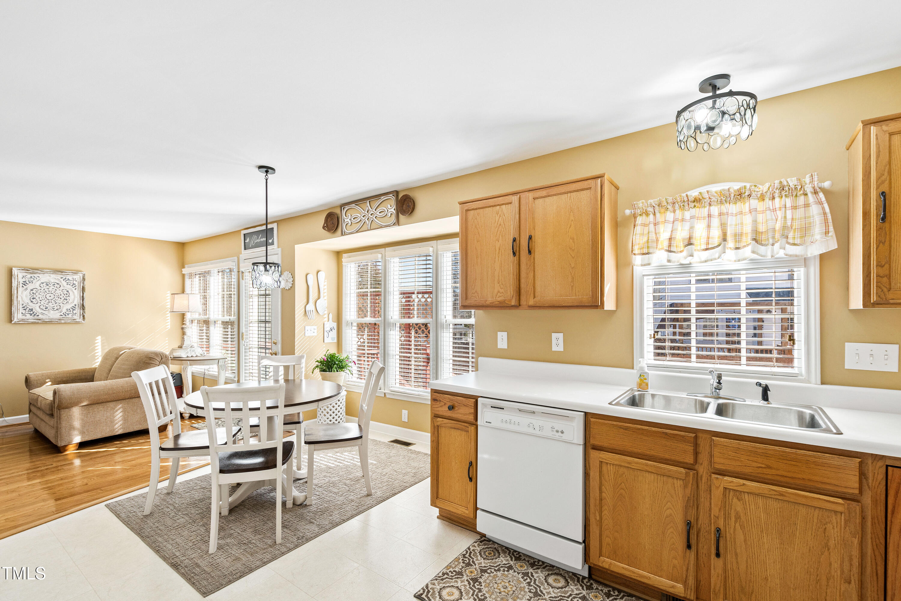 Wake Forest, North Carolina 27587, United States, 3 Bedrooms Bedrooms, ,3 BathroomsBathrooms,Residential,Pending,79896