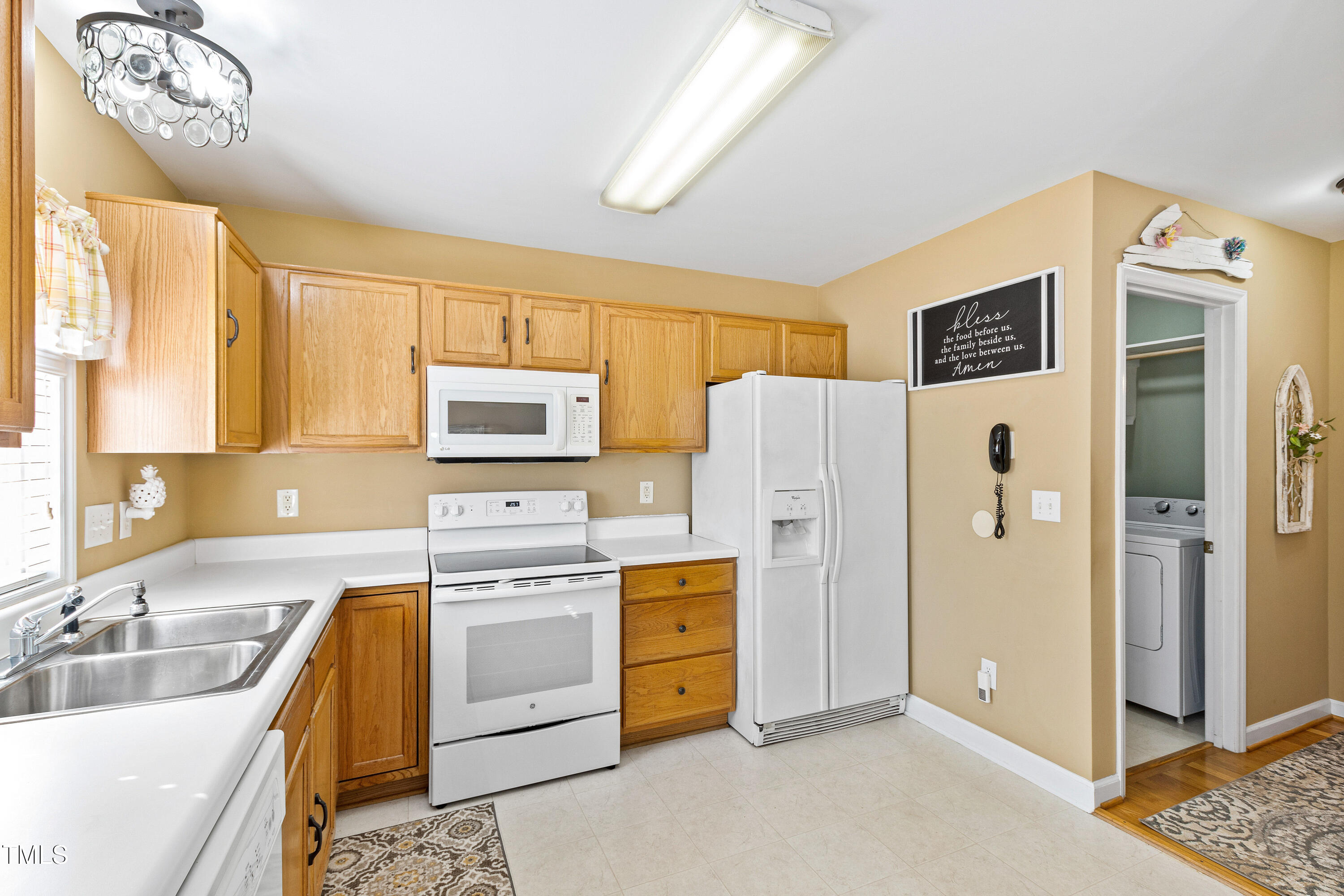 Wake Forest, North Carolina 27587, United States, 3 Bedrooms Bedrooms, ,3 BathroomsBathrooms,Residential,Pending,79896