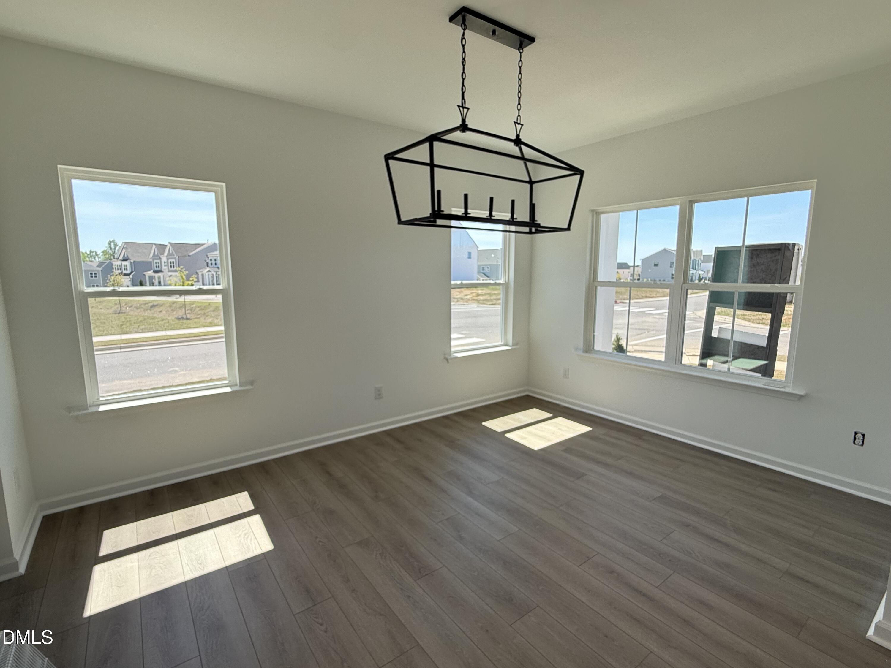 433 Contempo Drive 3