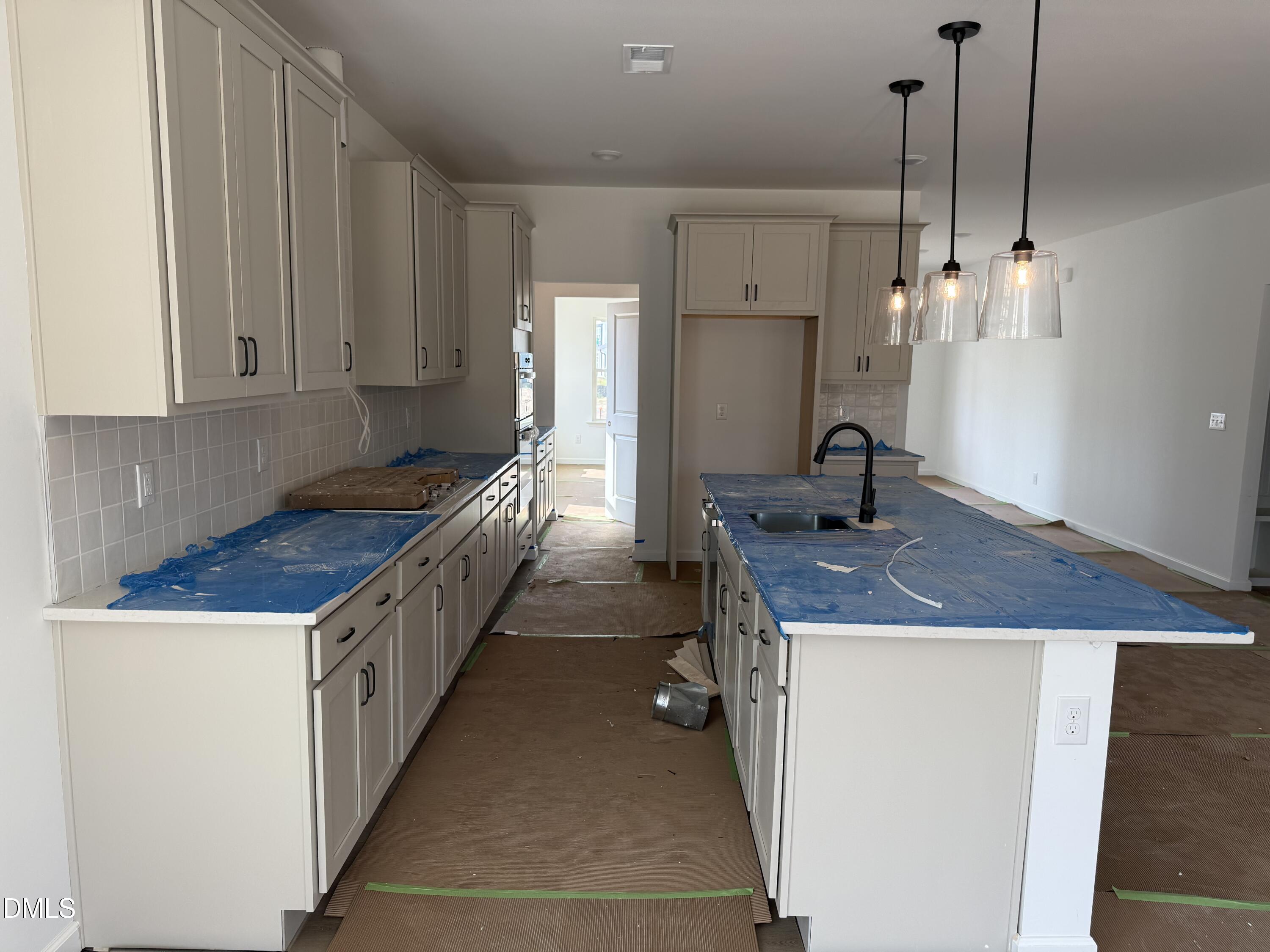 433 Contempo Drive 3