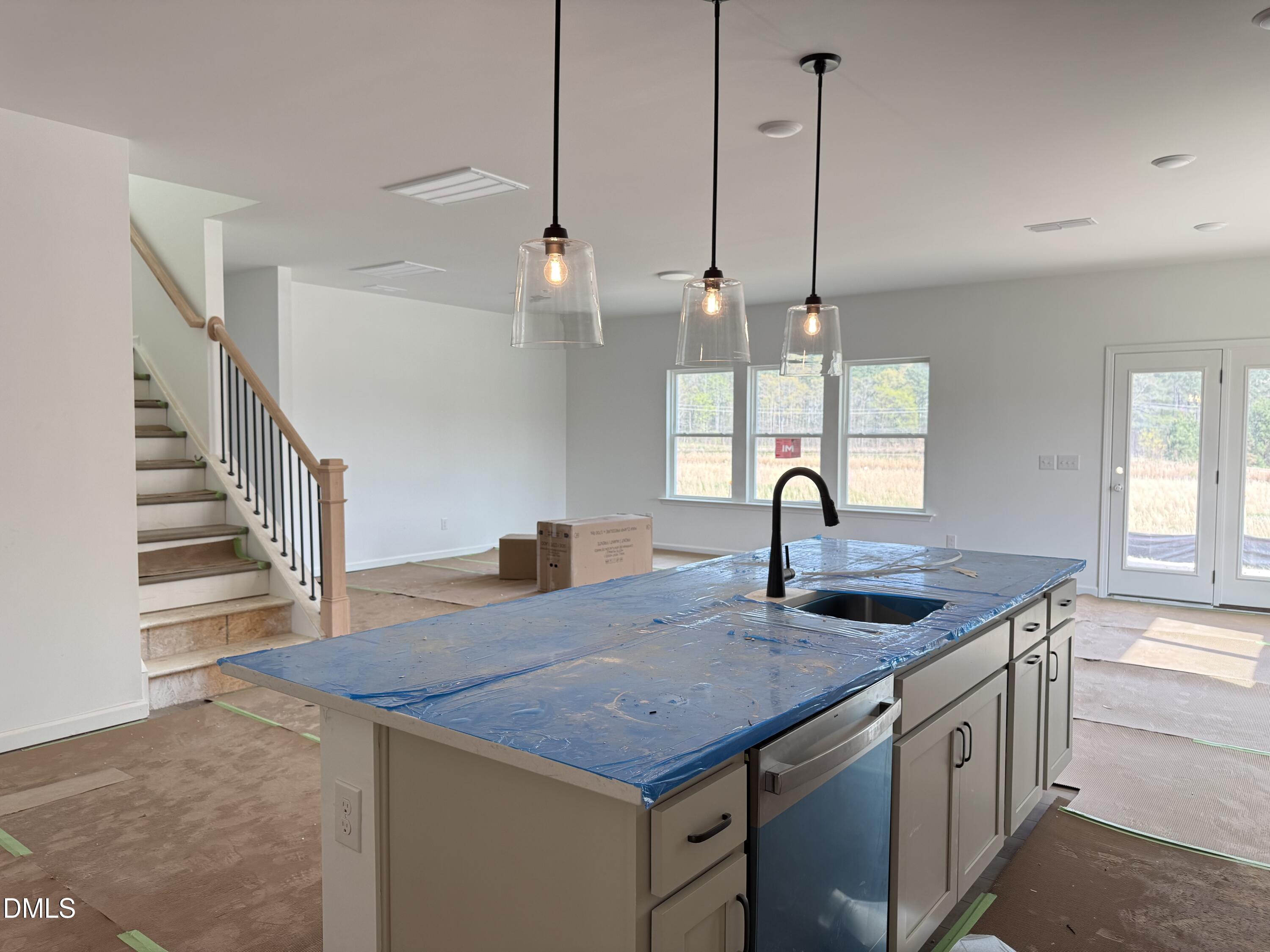 433 Contempo Drive 3