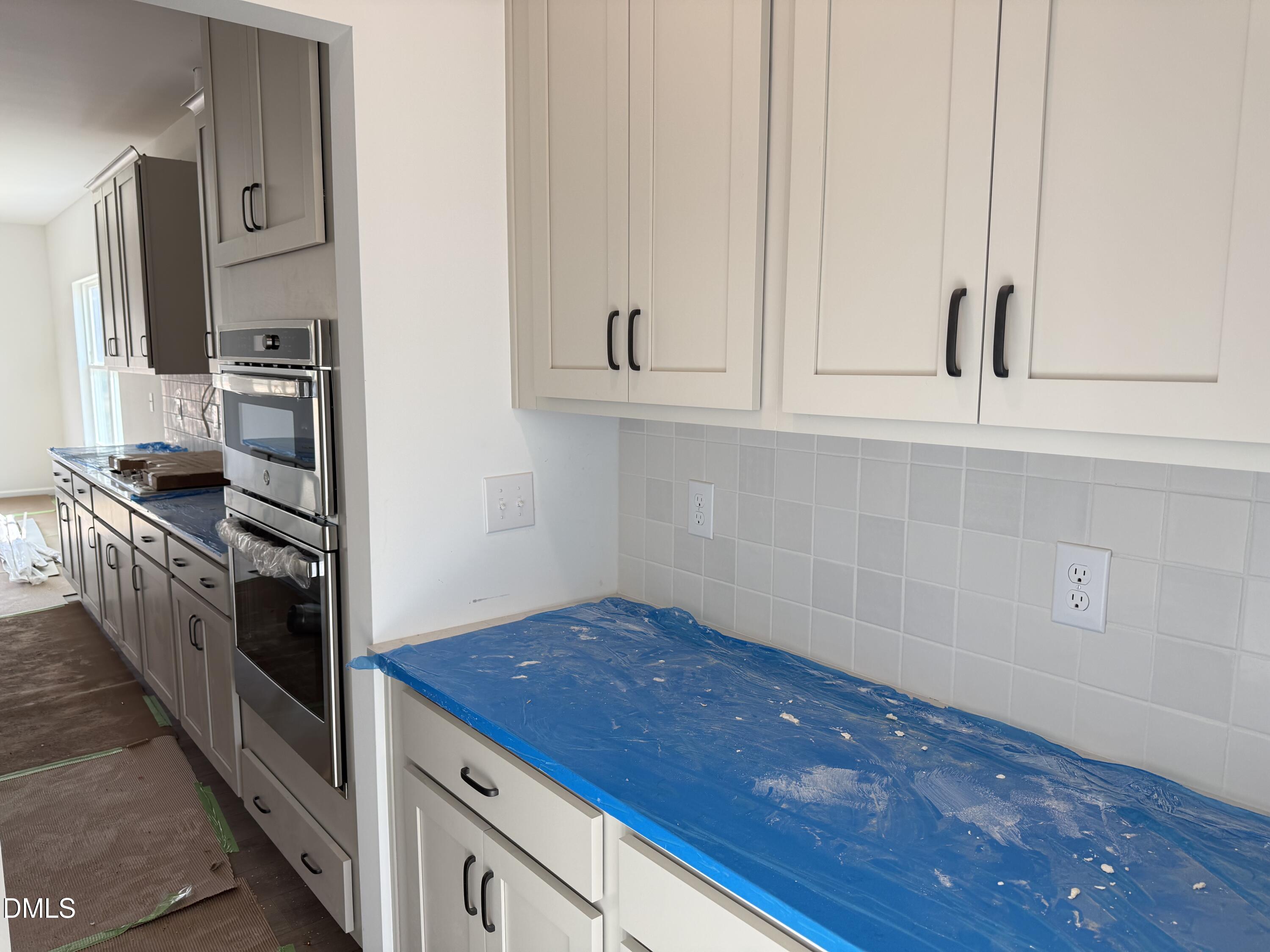 433 Contempo Drive 3