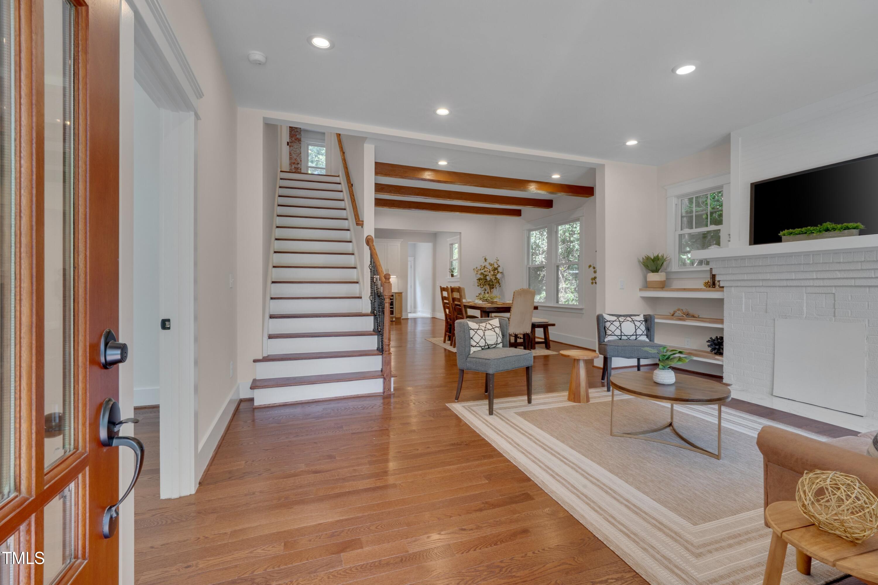 924 W Trinity Avenue