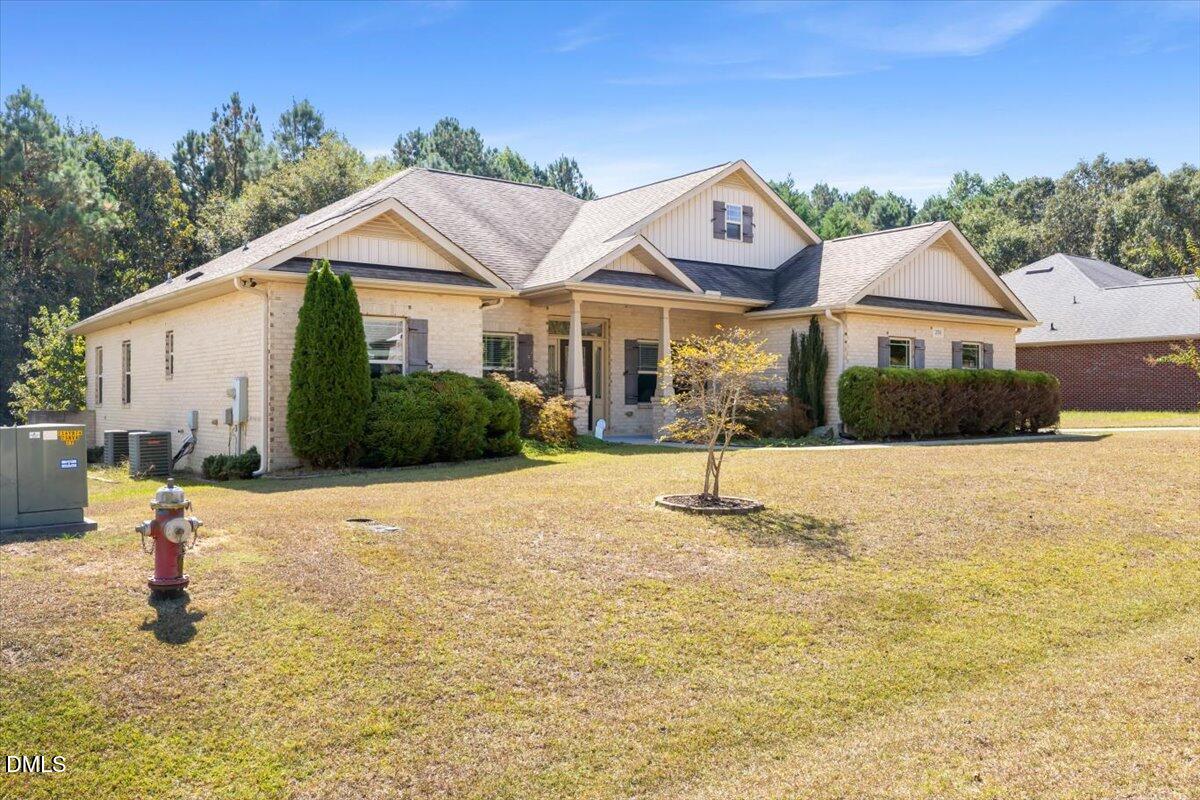 250 Crosscreek Lane