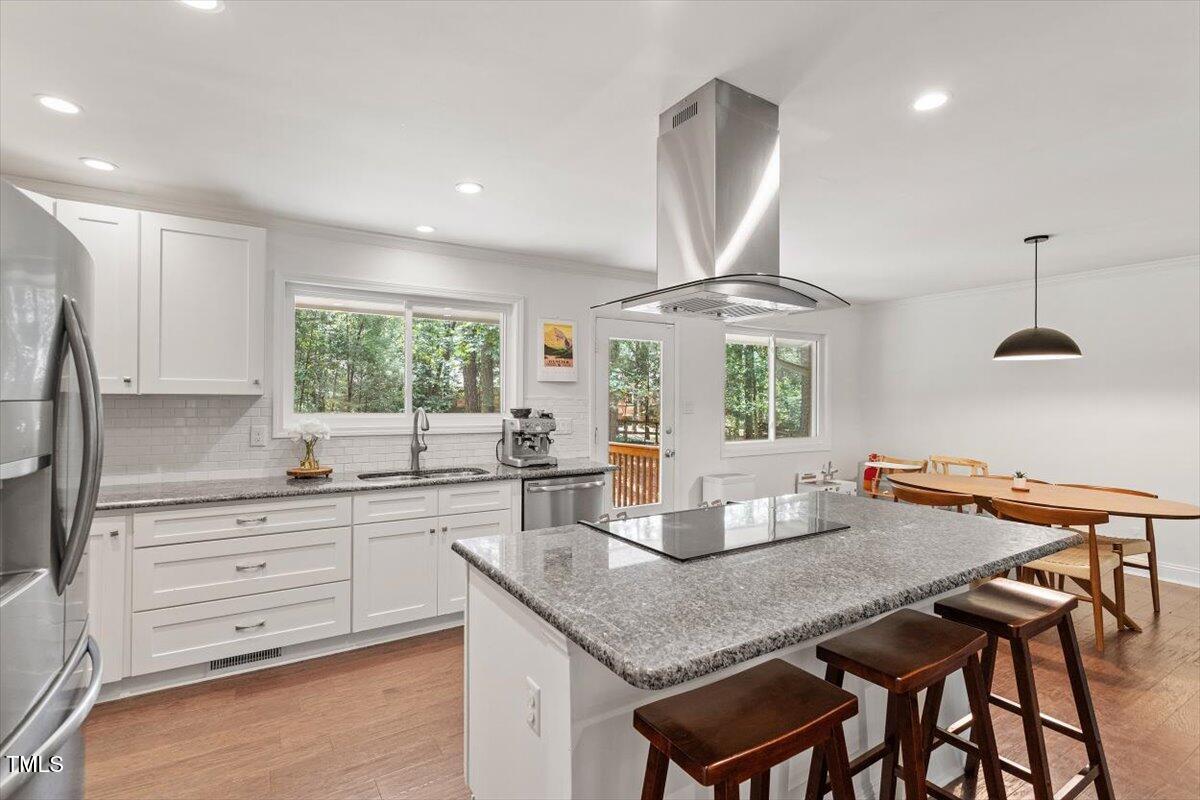 6609 Hunters Lane