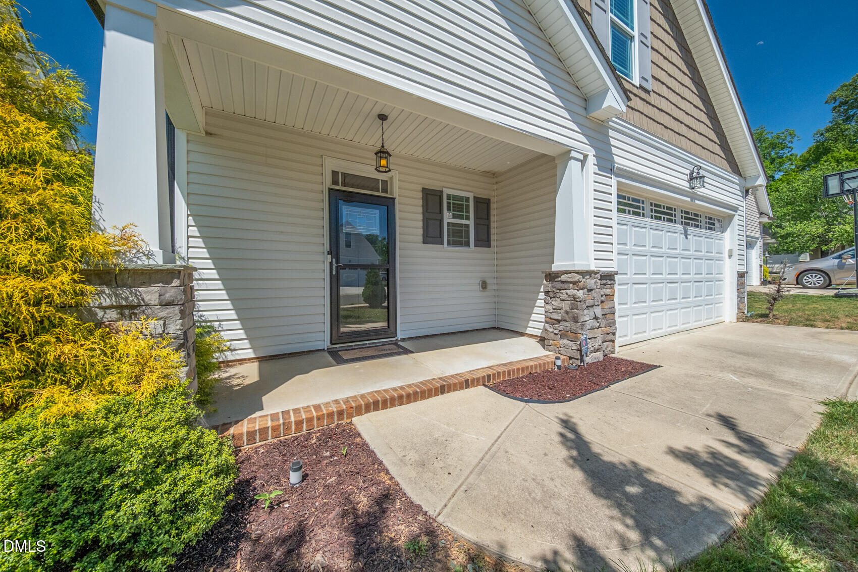 802 Hickory Lane