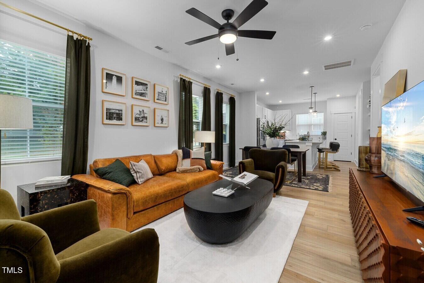 Raleigh, North Carolina 27601, United States, 3 Bedrooms Bedrooms, ,3 BathroomsBathrooms,Residential,Active,53389
