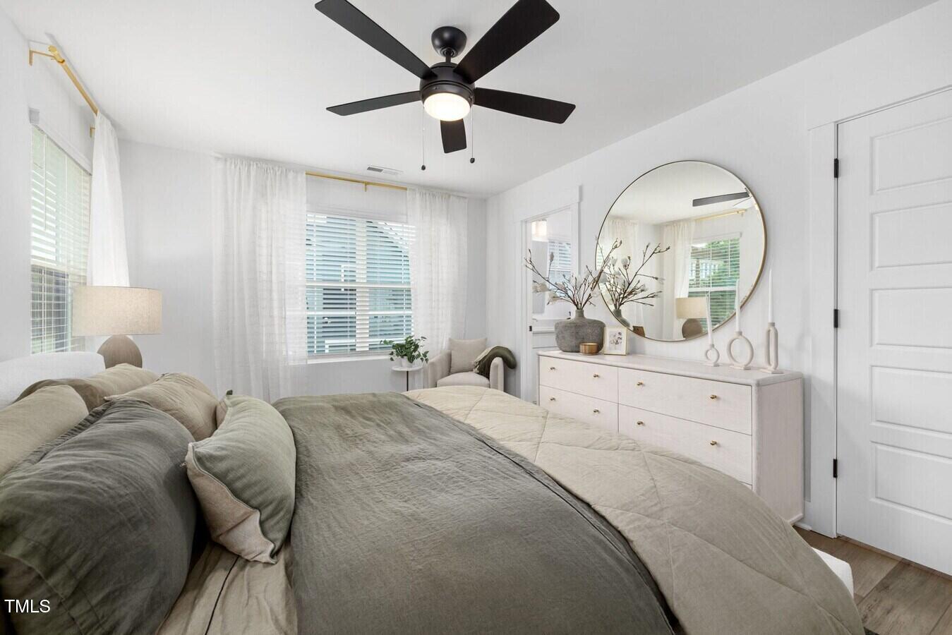 Raleigh, North Carolina 27601, United States, 3 Bedrooms Bedrooms, ,3 BathroomsBathrooms,Residential,Active,53389