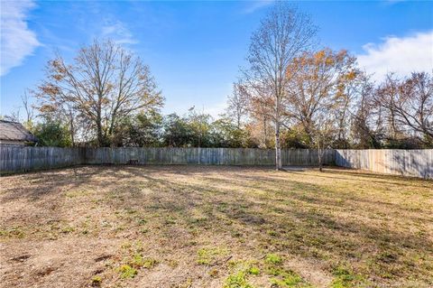 A home in Raeford