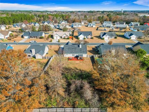 A home in Raeford