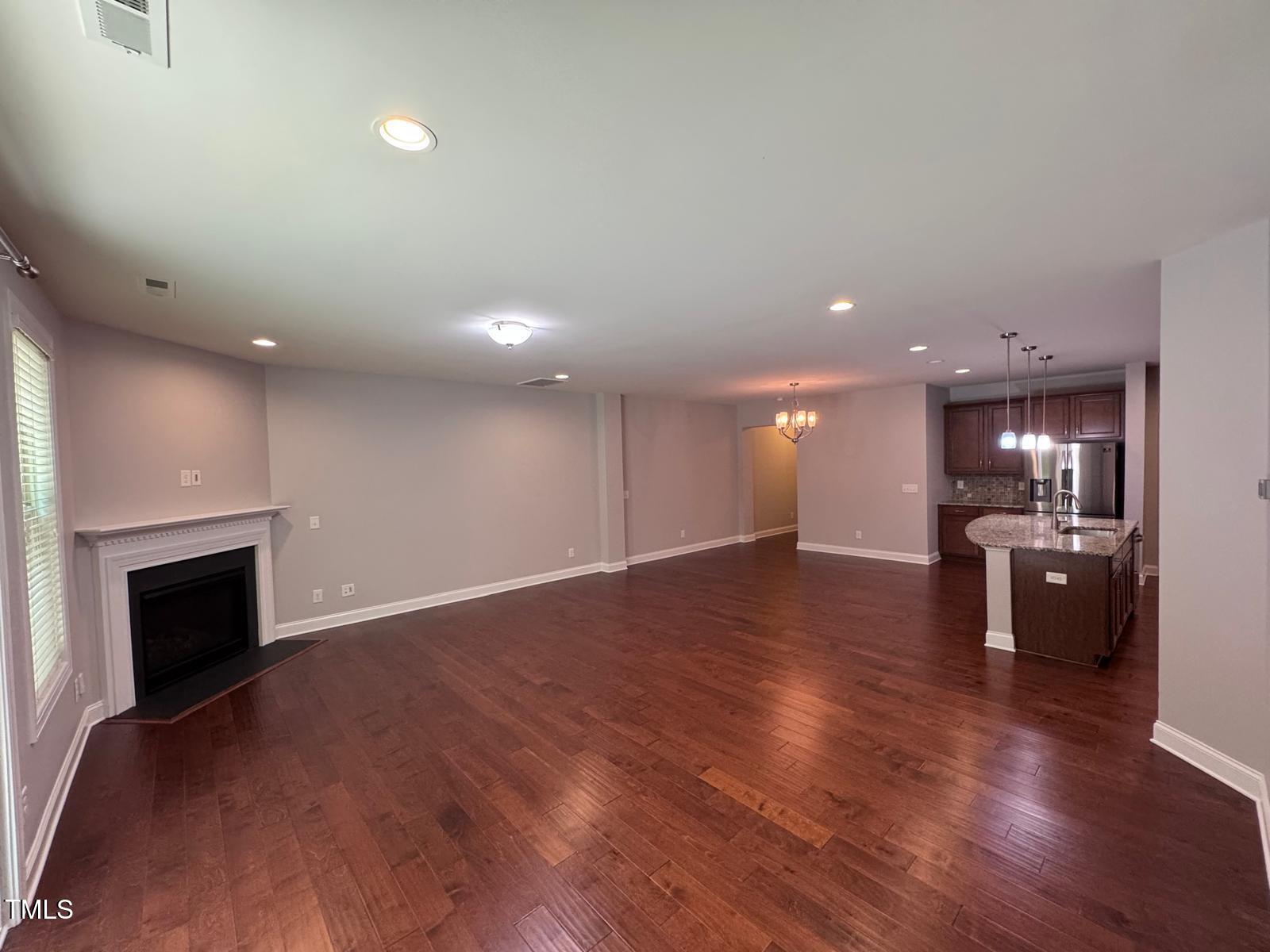 238 Alamosa Place