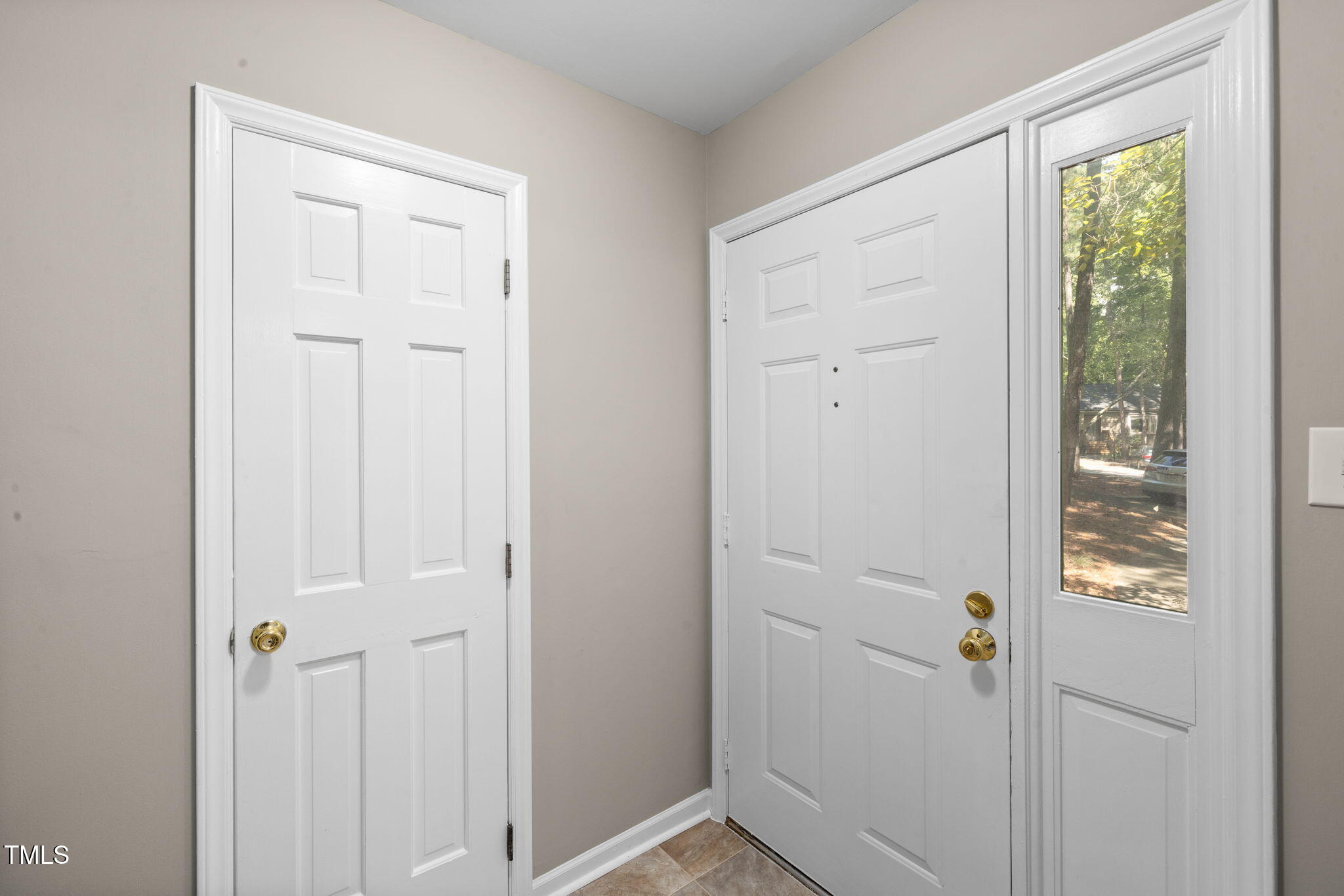 502 Forest Court