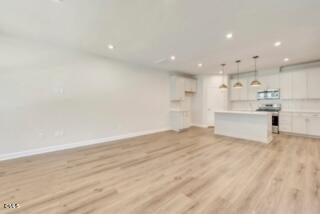 206 Solaire Alley