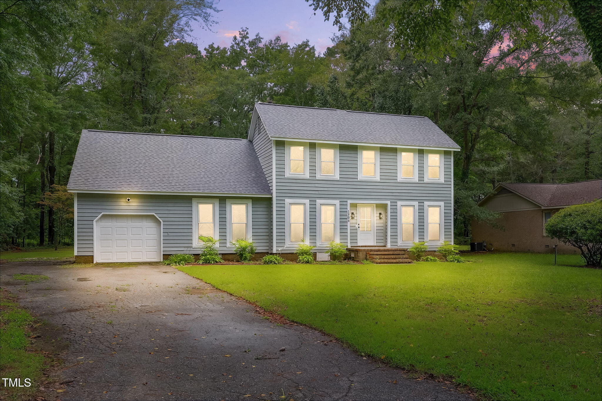 1506 Darby Place