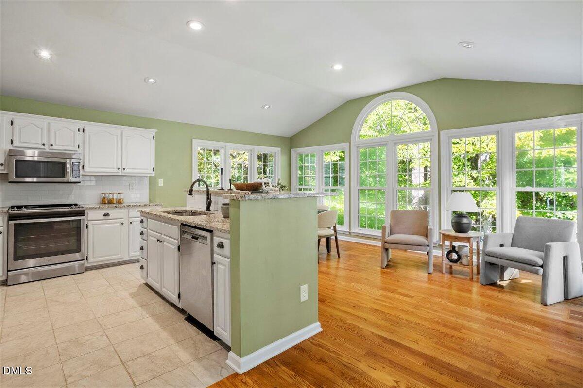 820 Northampton Drive