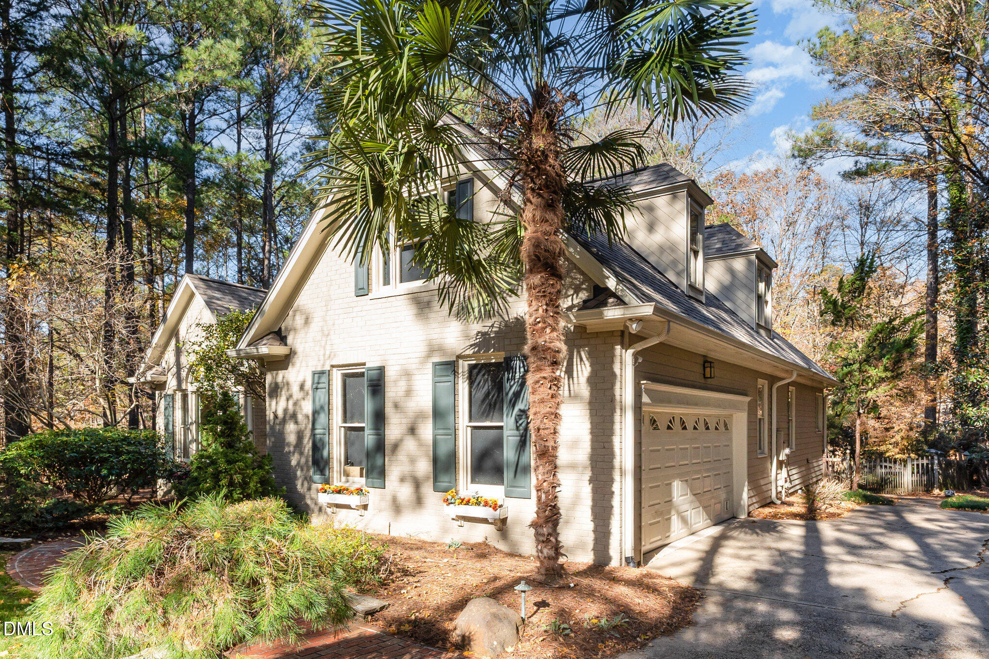 105 Great Oaks Place