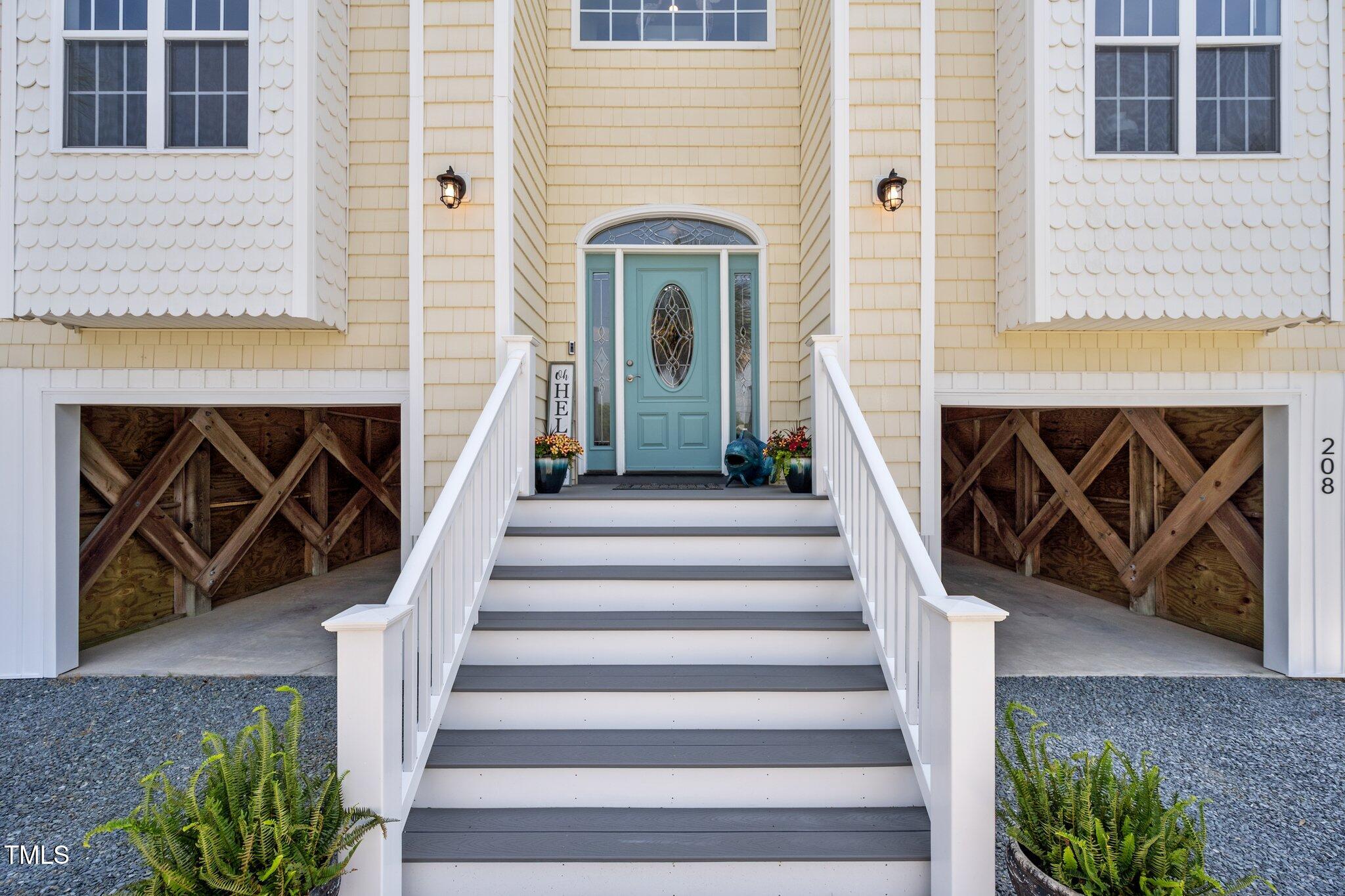 208 Sea Manor Drive