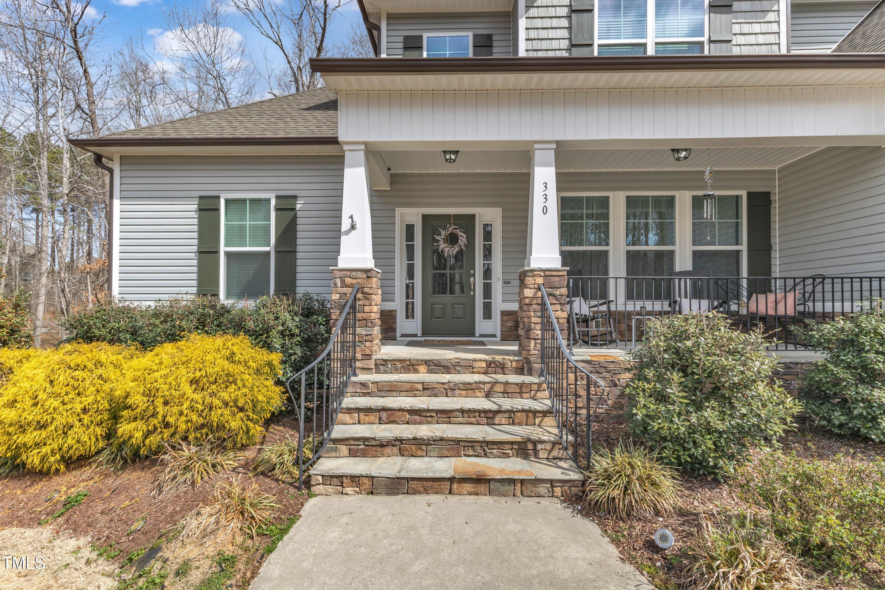 330 Bridgeport Circle