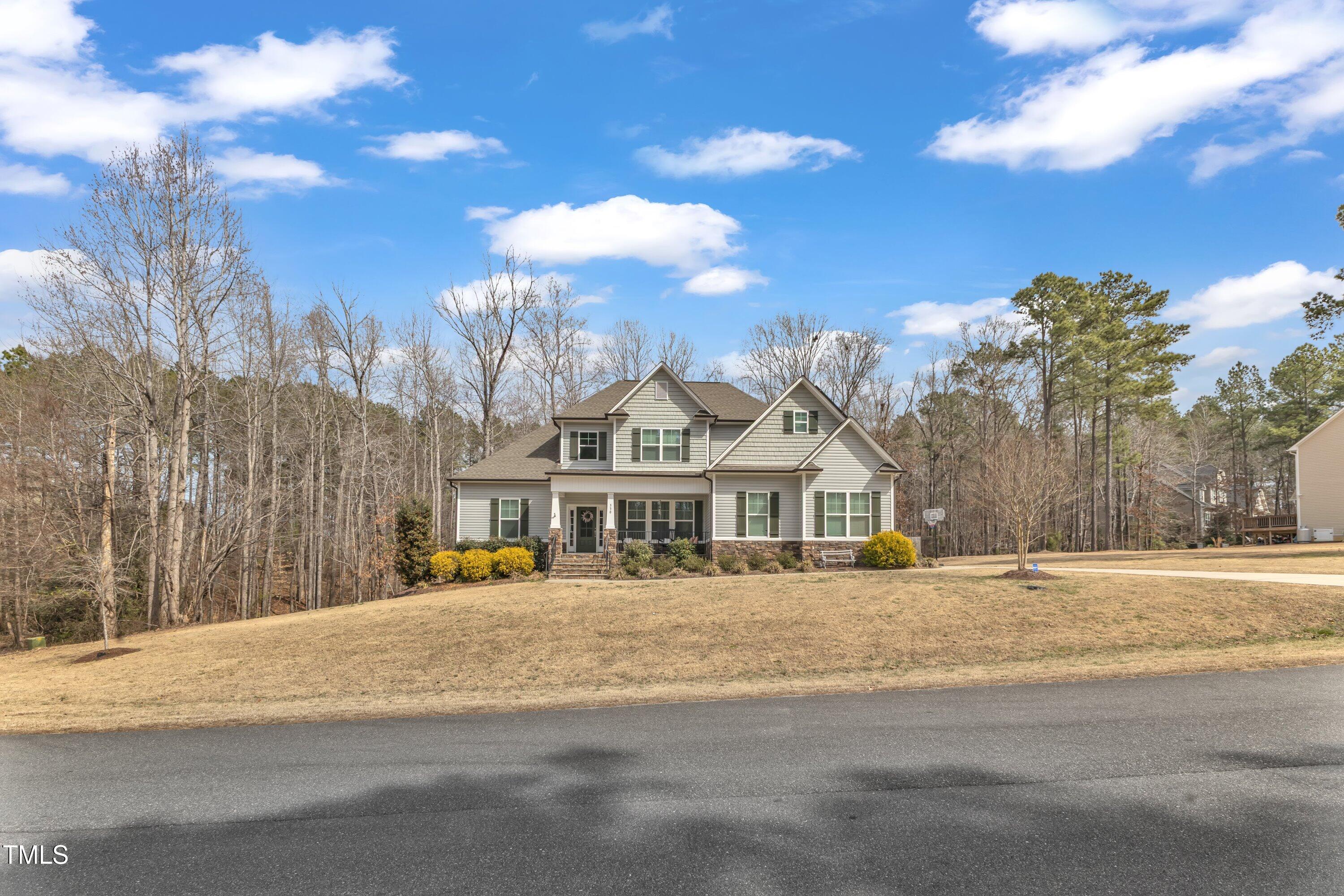 330 Bridgeport Circle