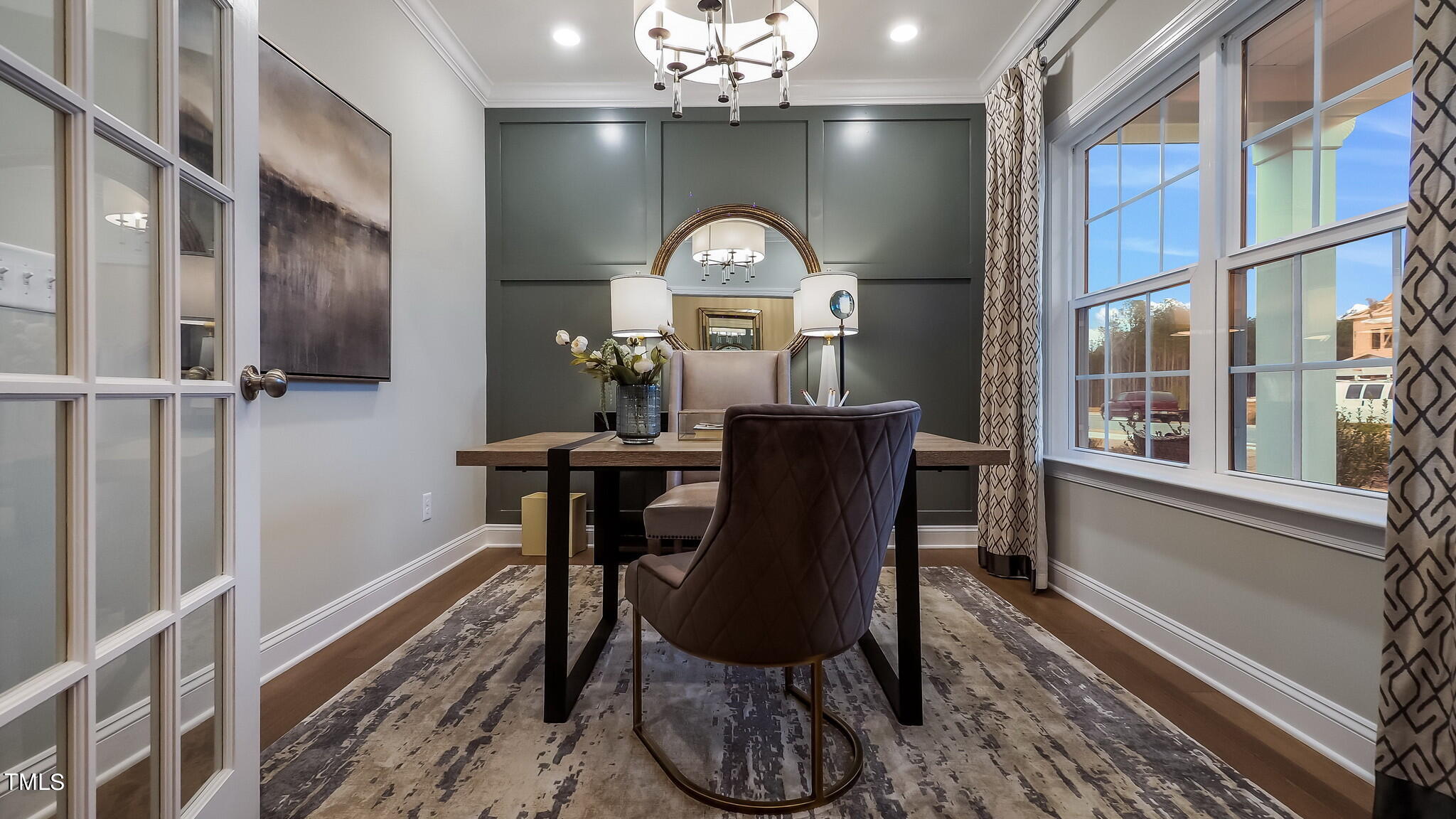 125 Venture Court