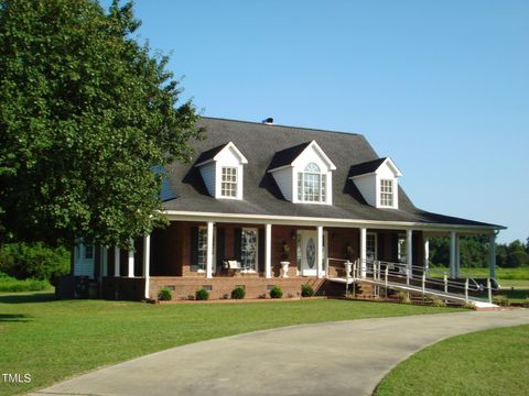 A home in Dunn