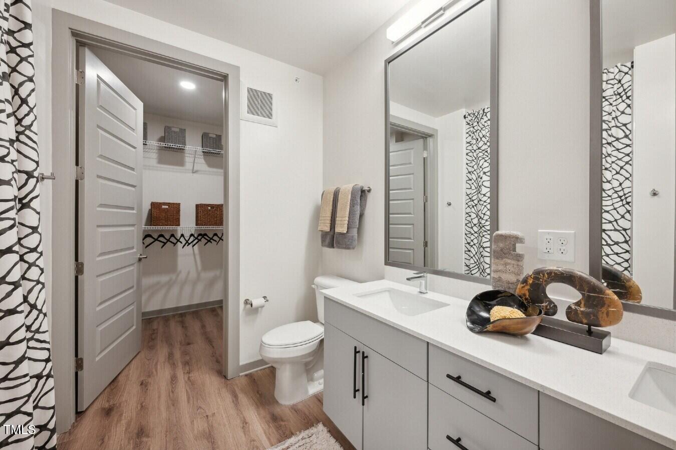 Chapel Hill, North Carolina 27517, United States, 1 Bedroom Bedrooms, ,1 BathroomBathrooms,Residential,Active,49732