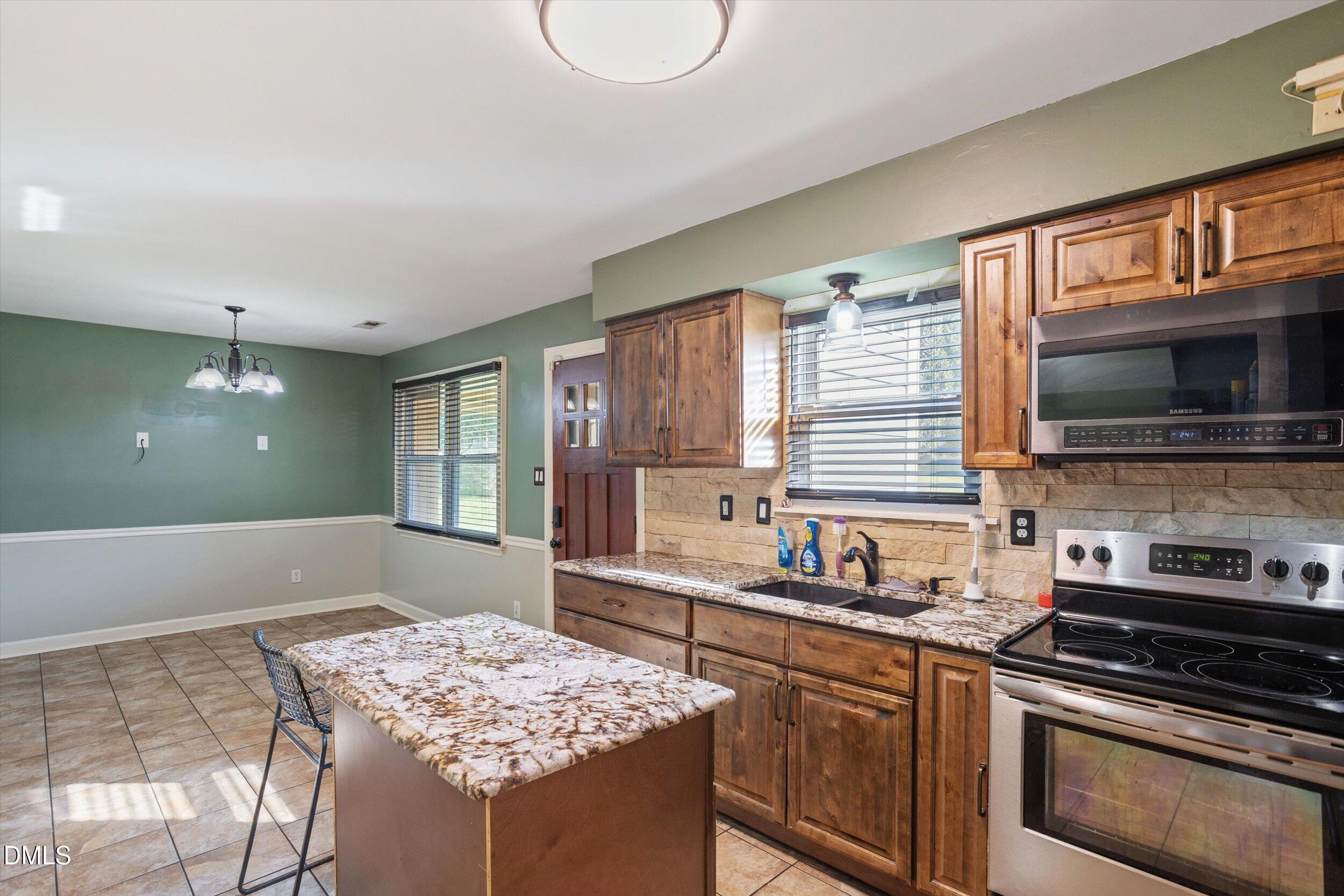 2512 Sundial Circle
