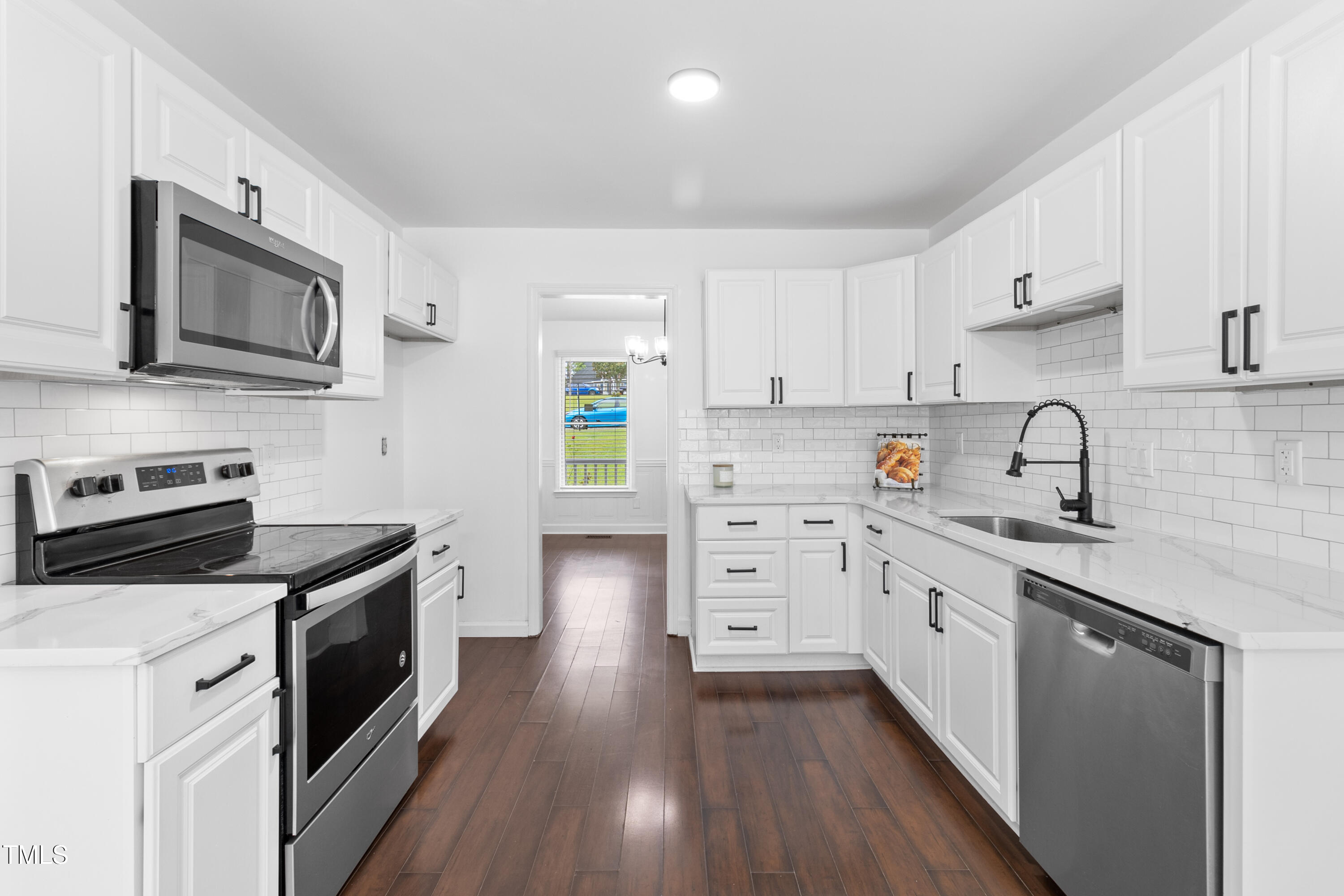 8226 Shoreway Drive