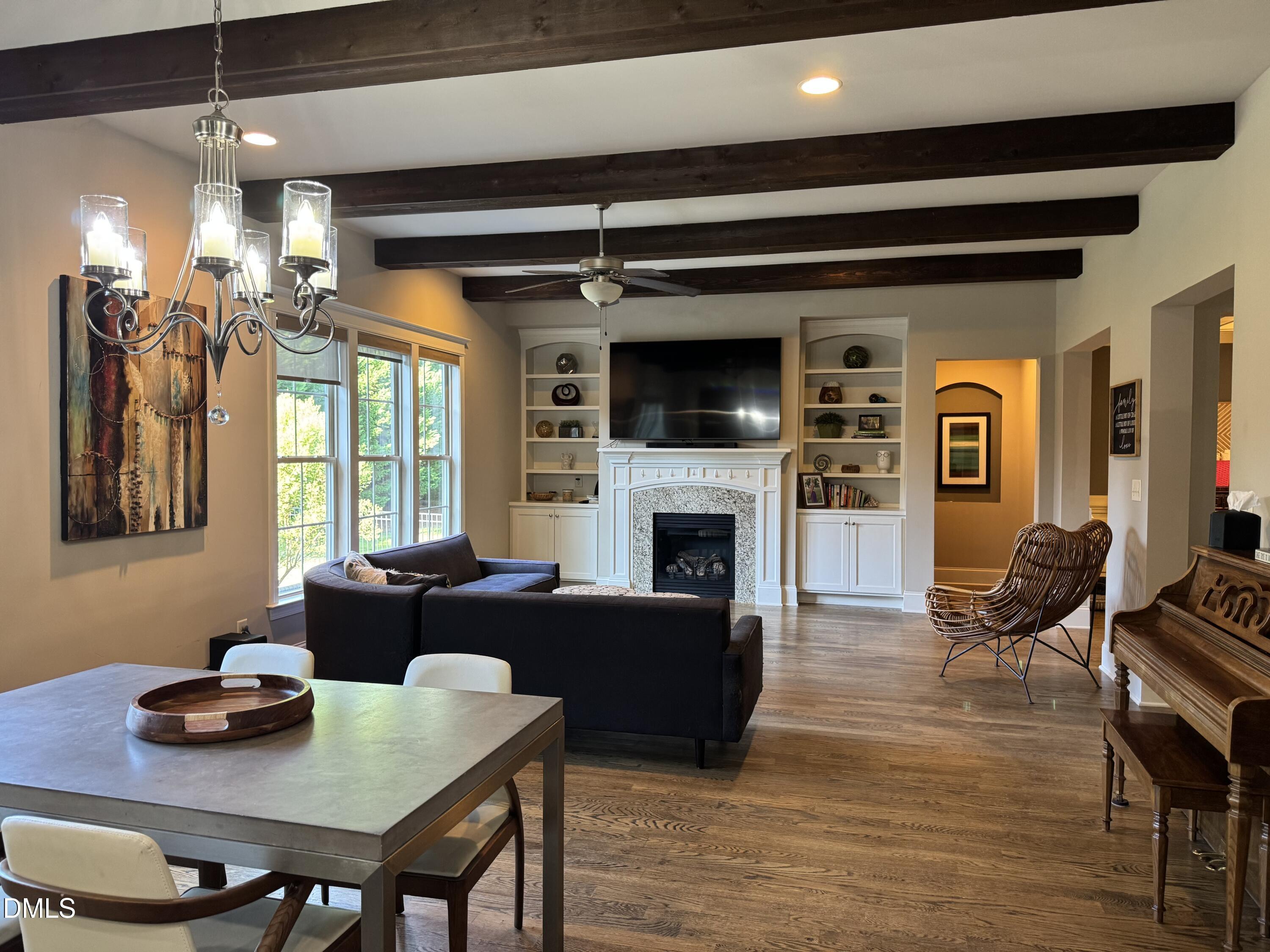 916 Shasta Daisy Drive