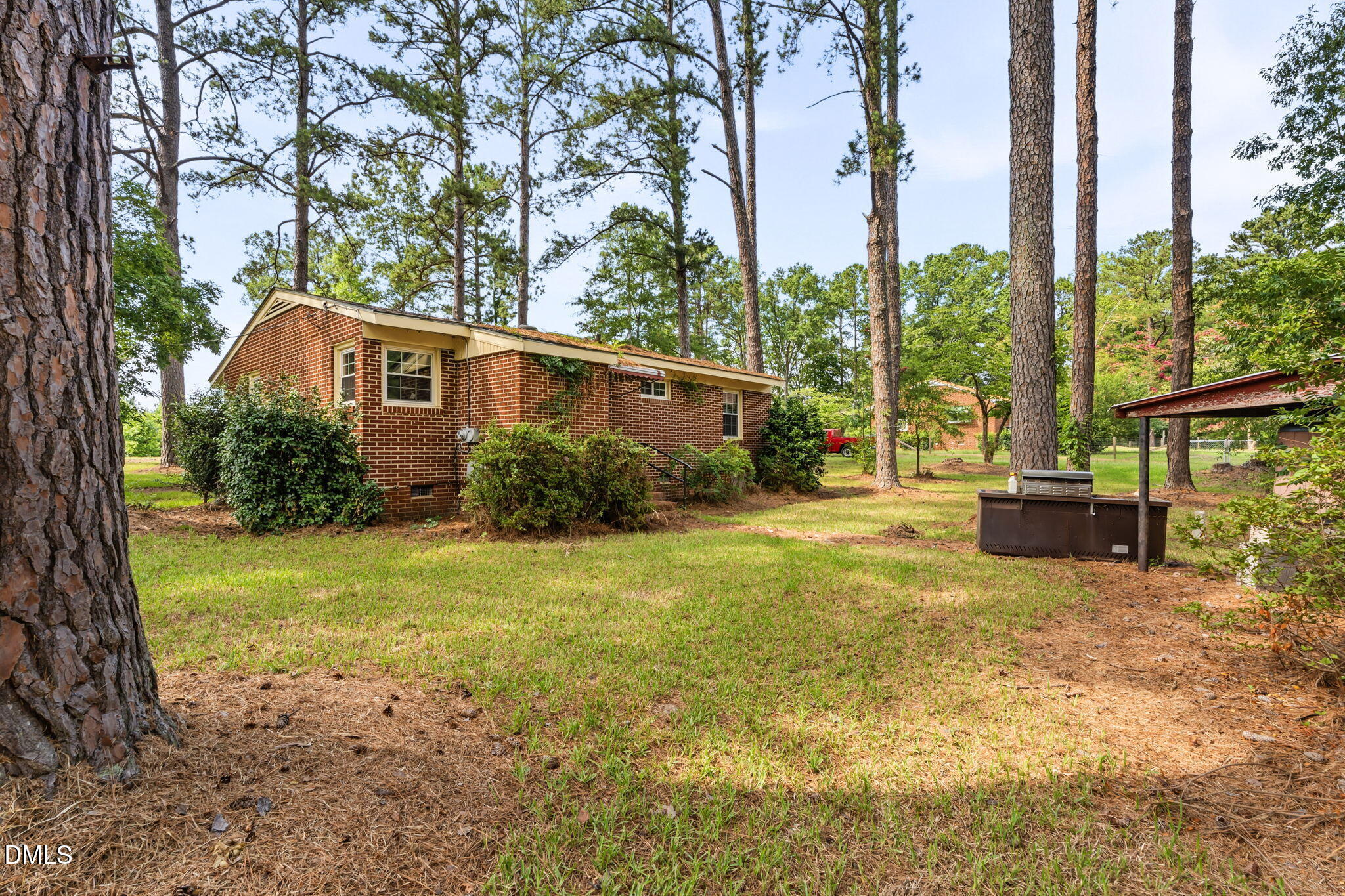 818 Van Warren Road