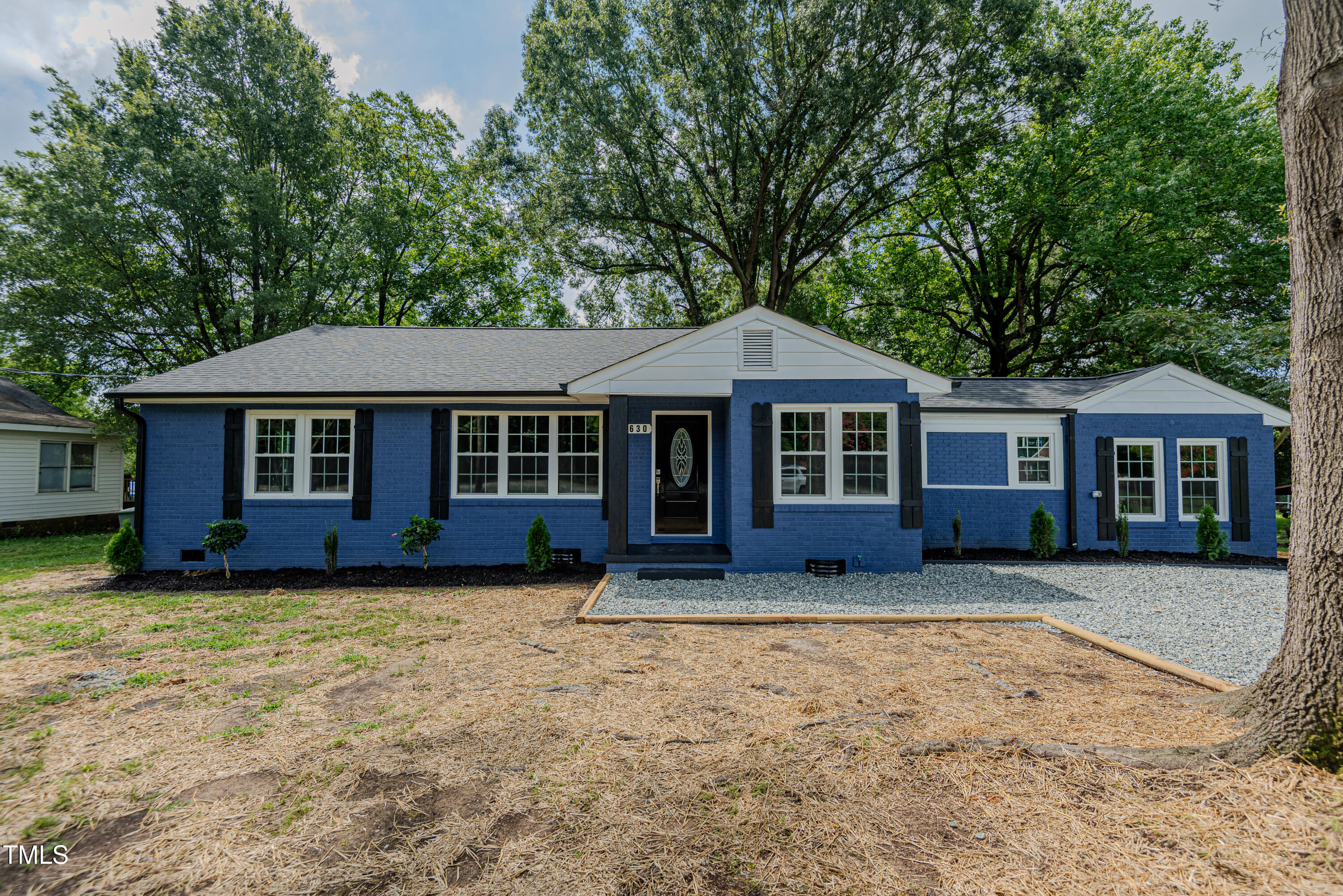 630 W Harden Street