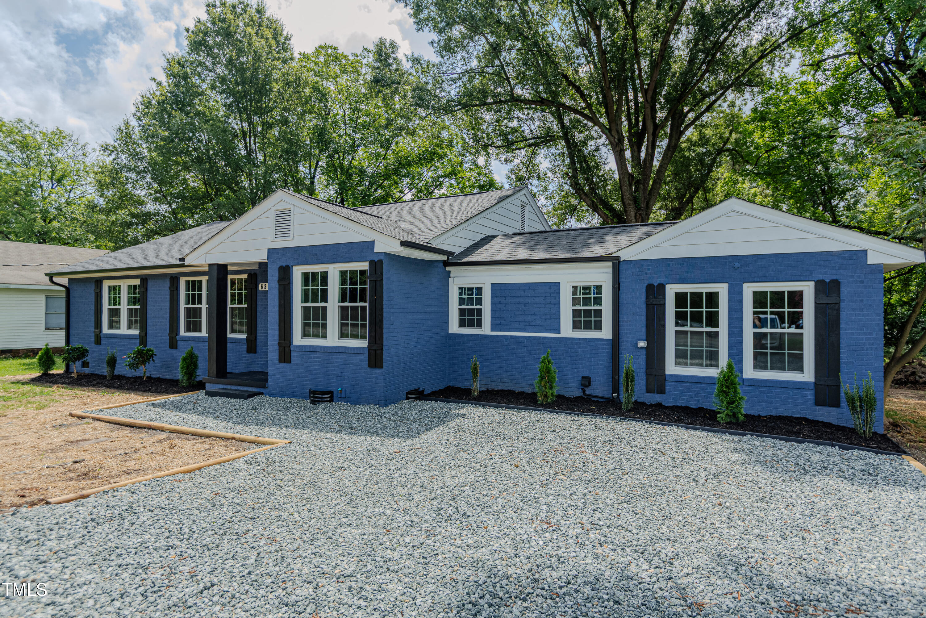 630 W Harden Street