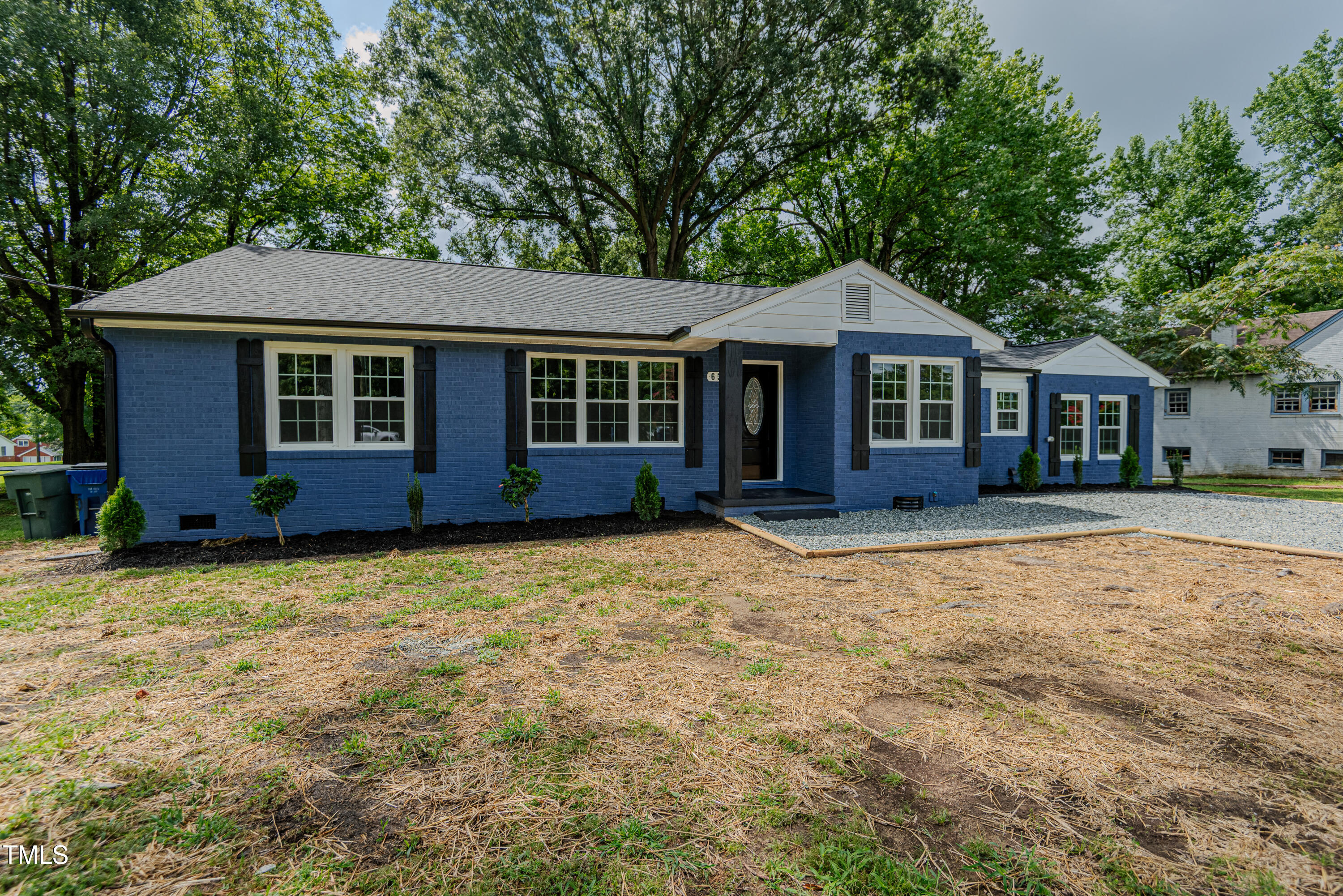 630 W Harden Street