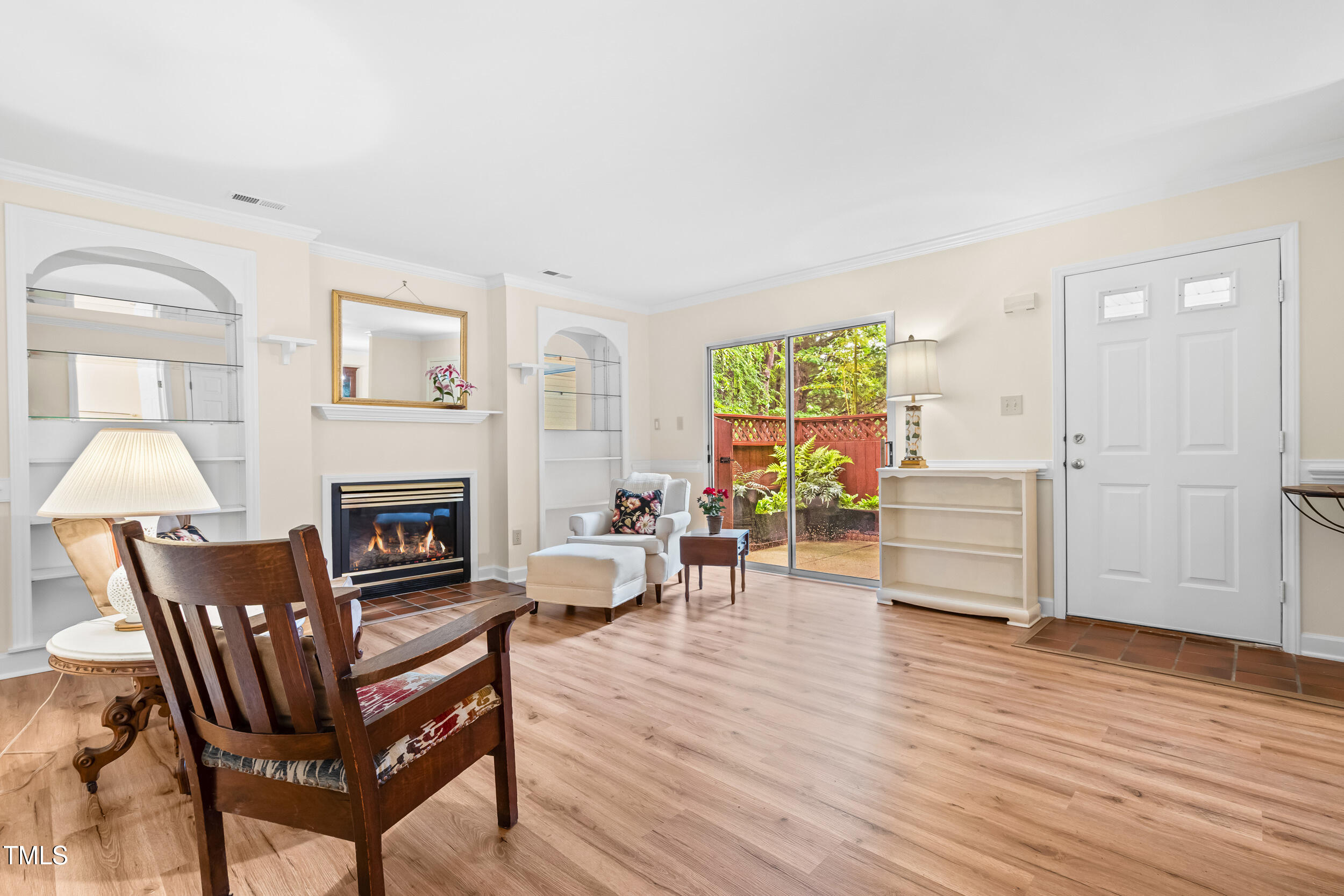 320 Summerwalk Circle