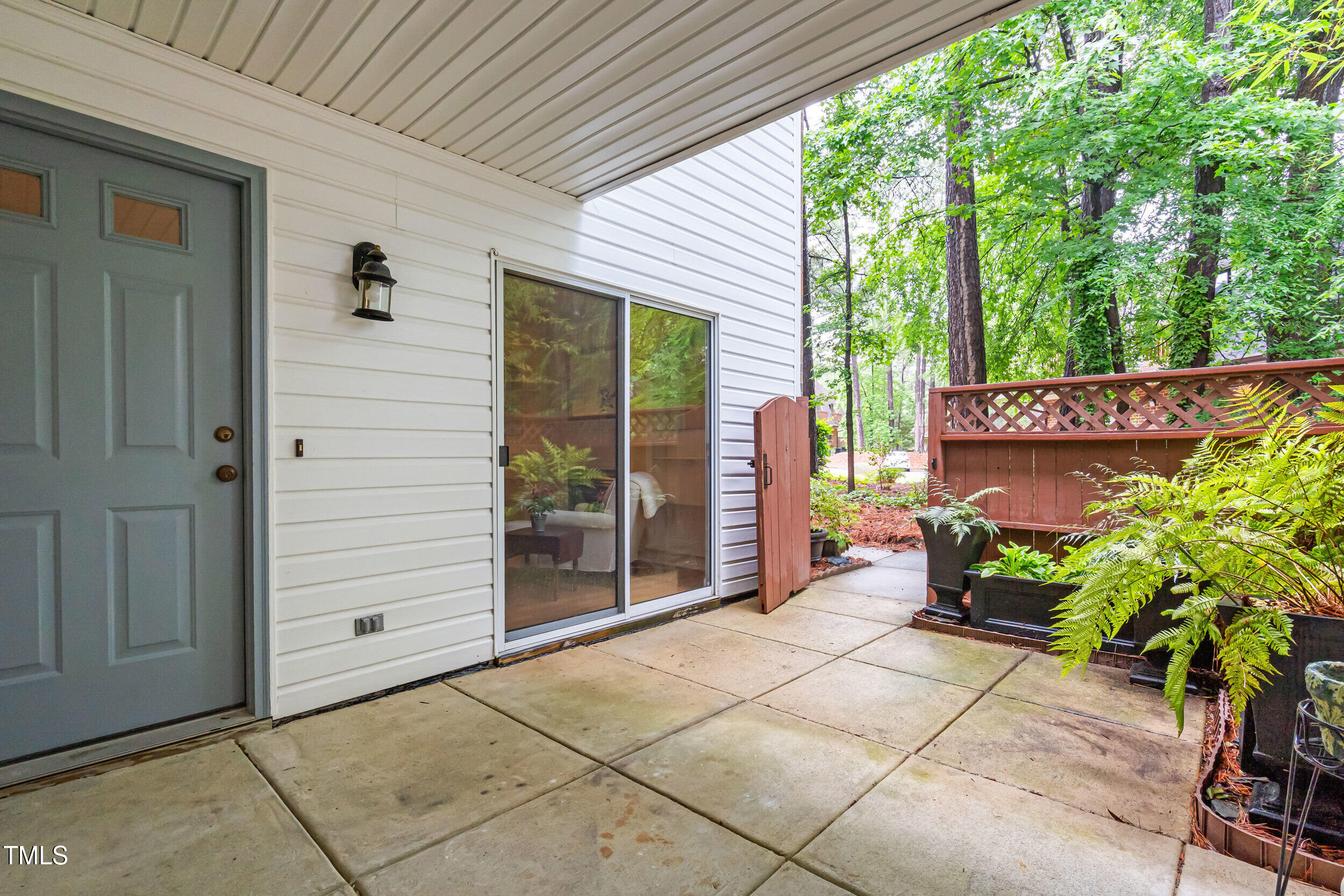 320 Summerwalk Circle