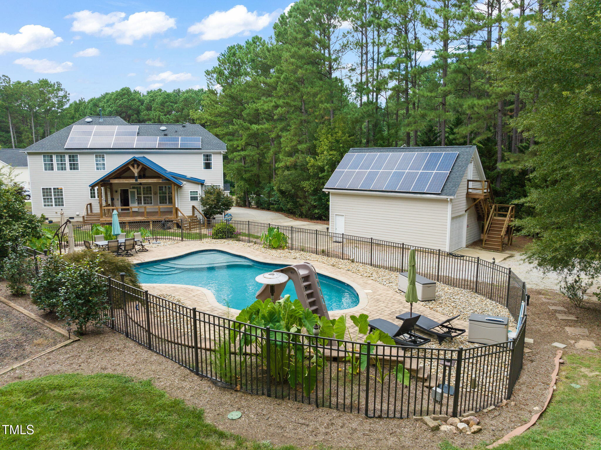1005 Hidden River Court