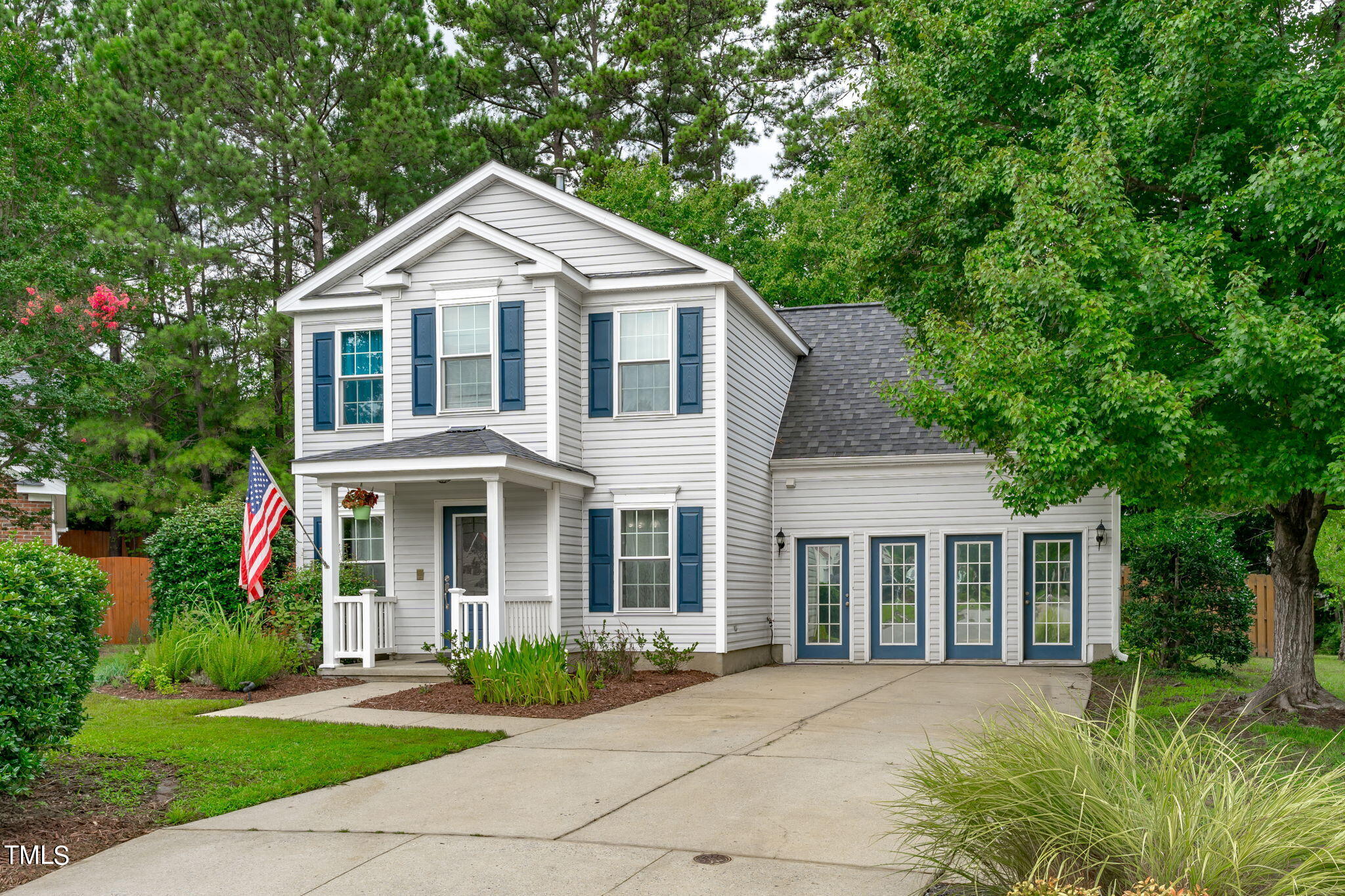 View Apex, NC 27502 house